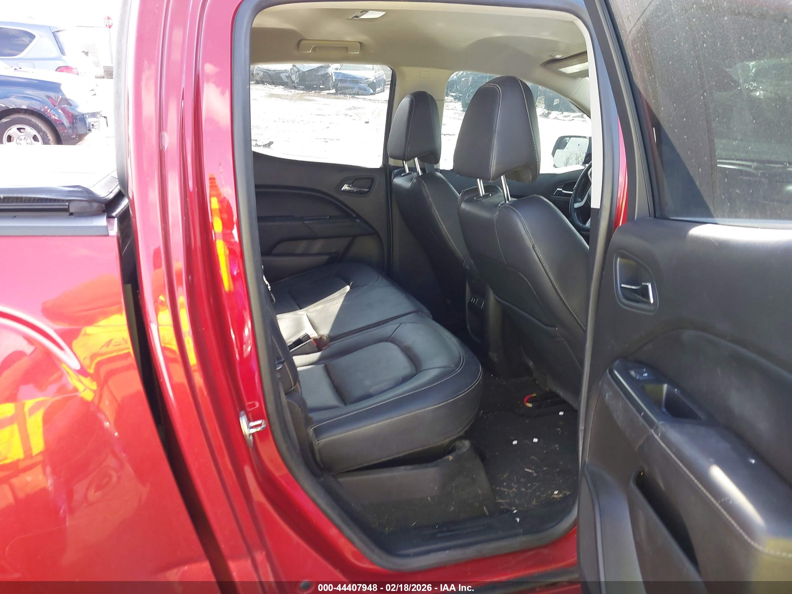 GMC CANYON image 8
