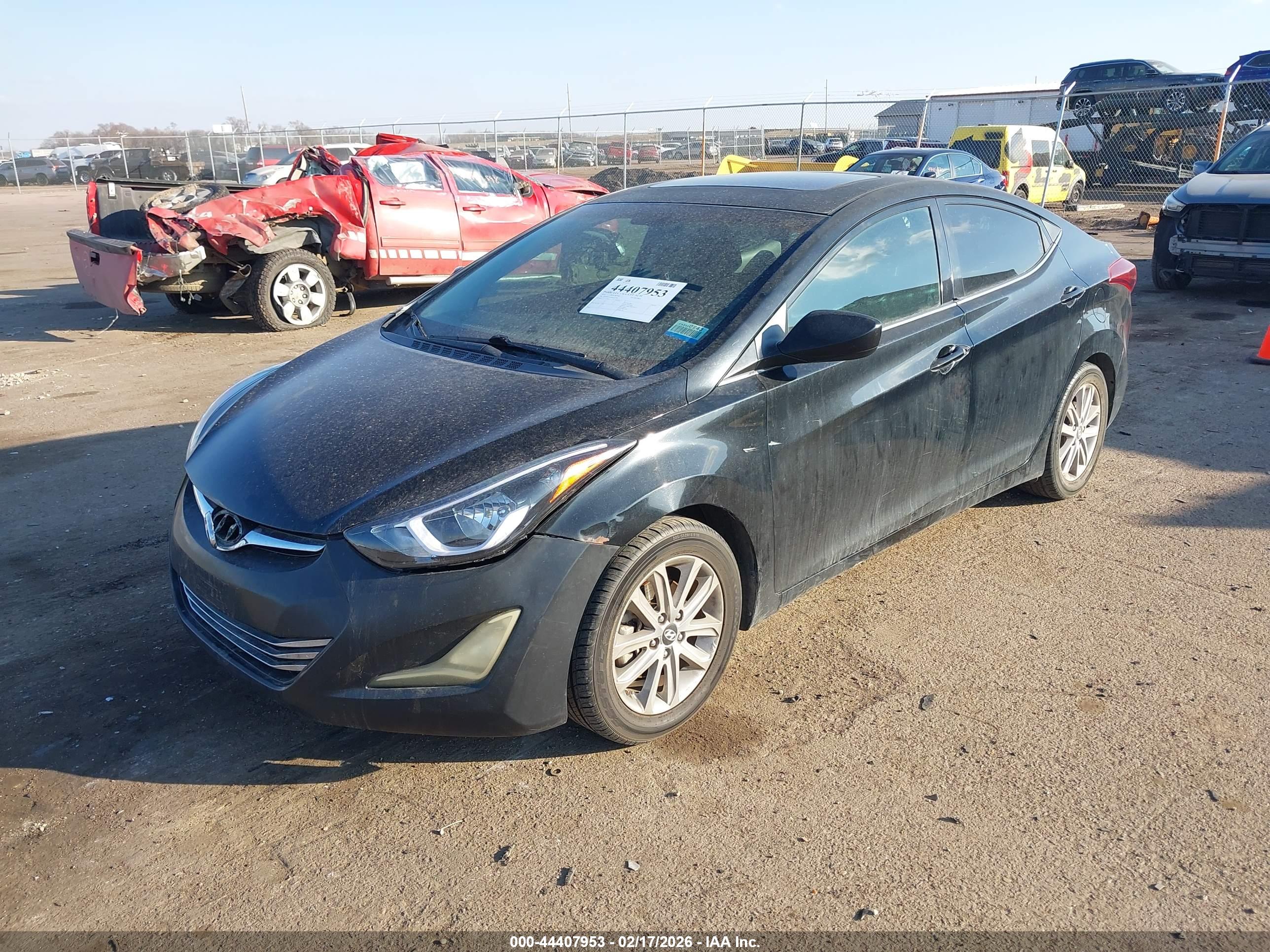 HYUNDAI ELANTRA image 2