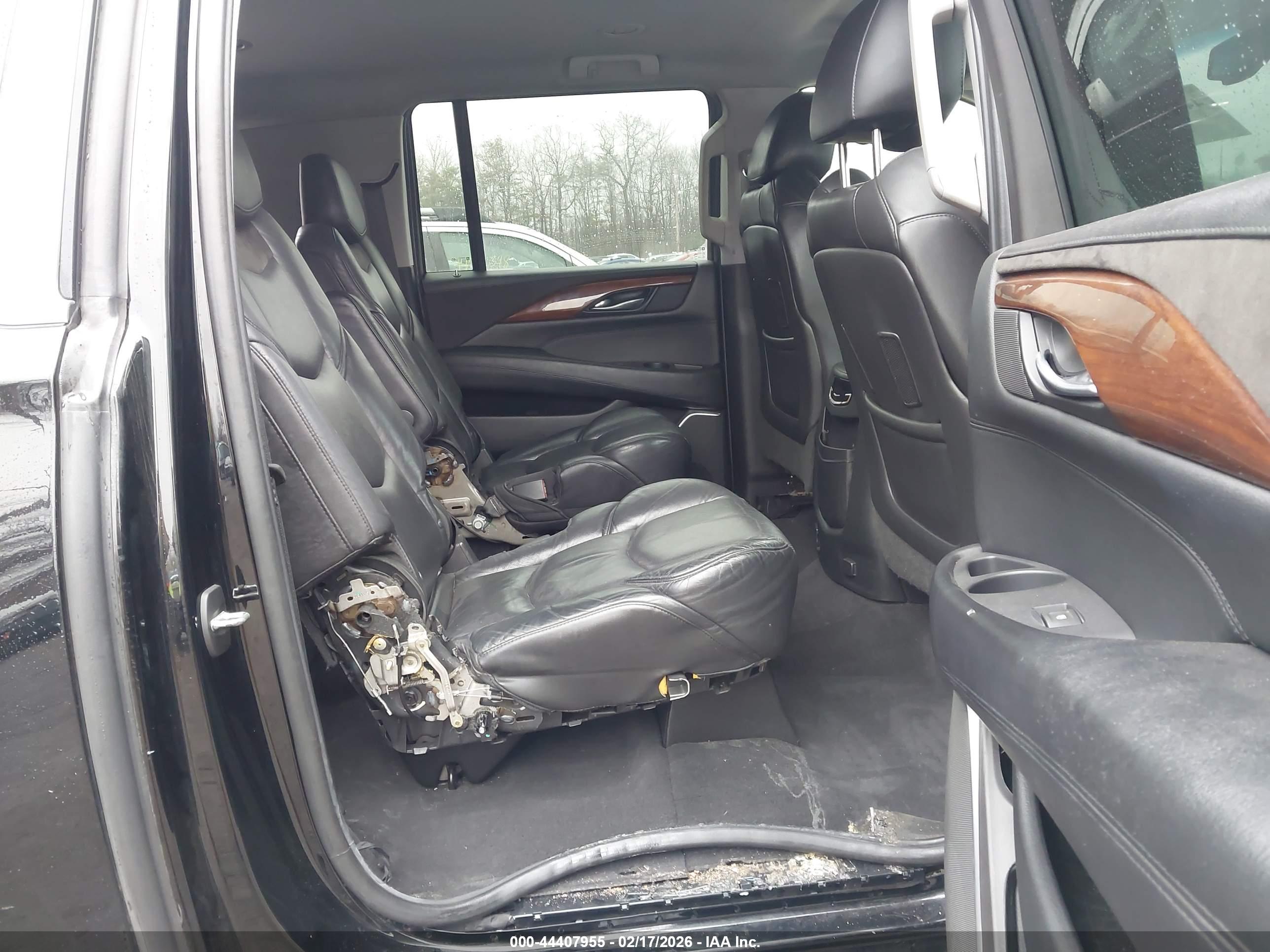 CADILLAC ESCALADE image 8