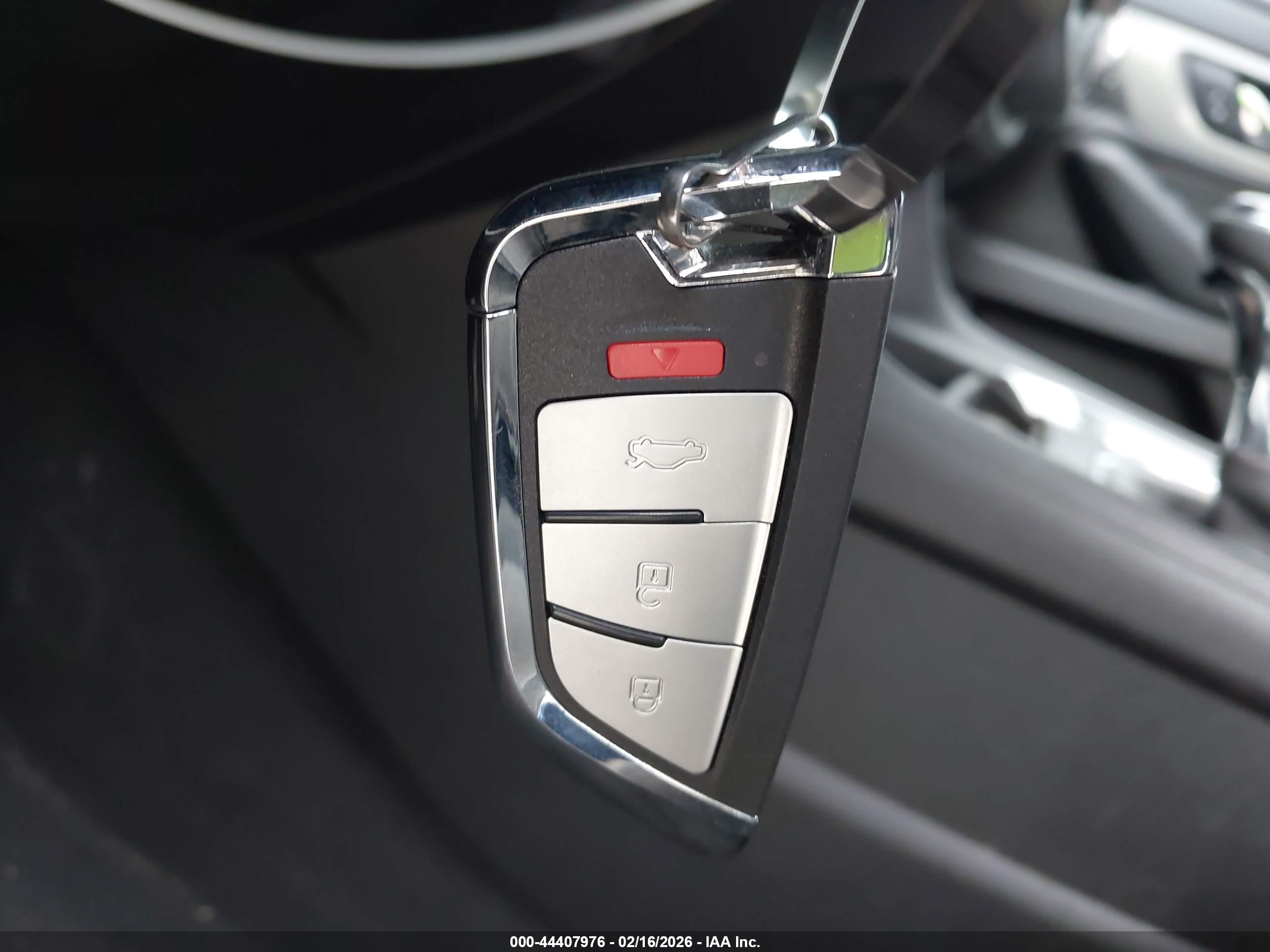 CHEVROLET TRAVERSE image 11