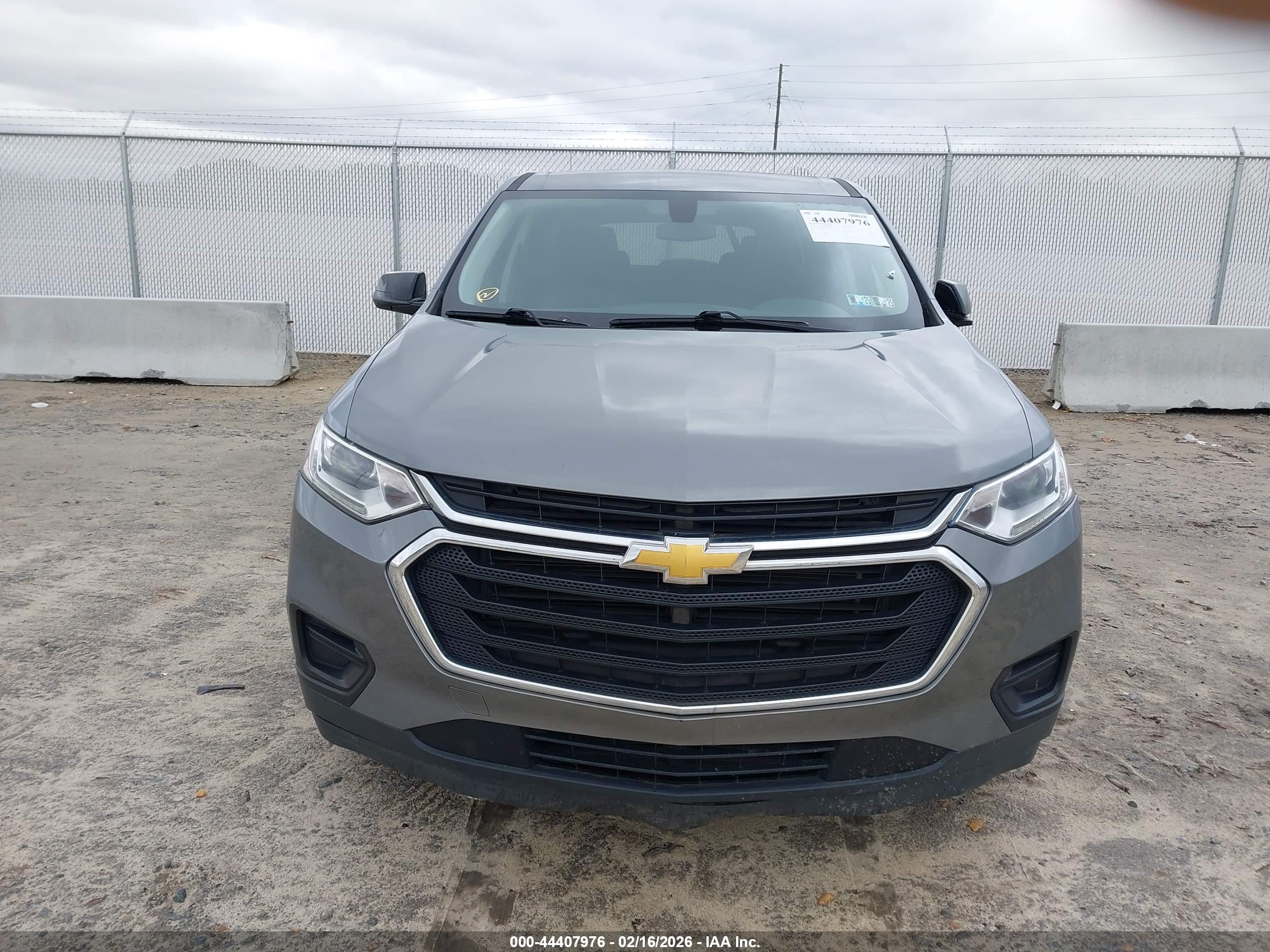 CHEVROLET TRAVERSE image 6