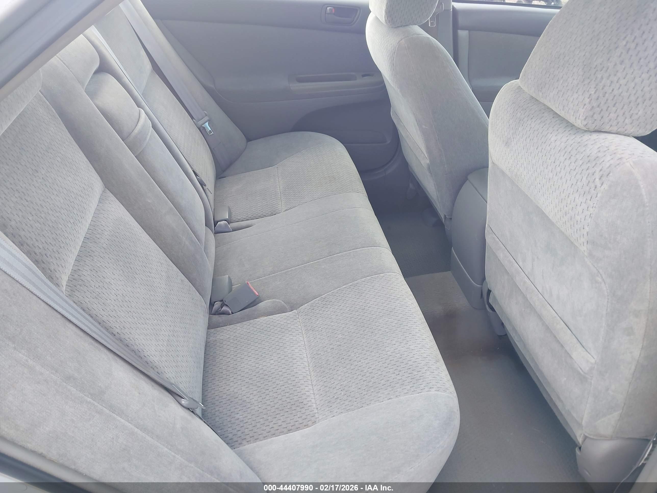 TOYOTA CAMRY image 8