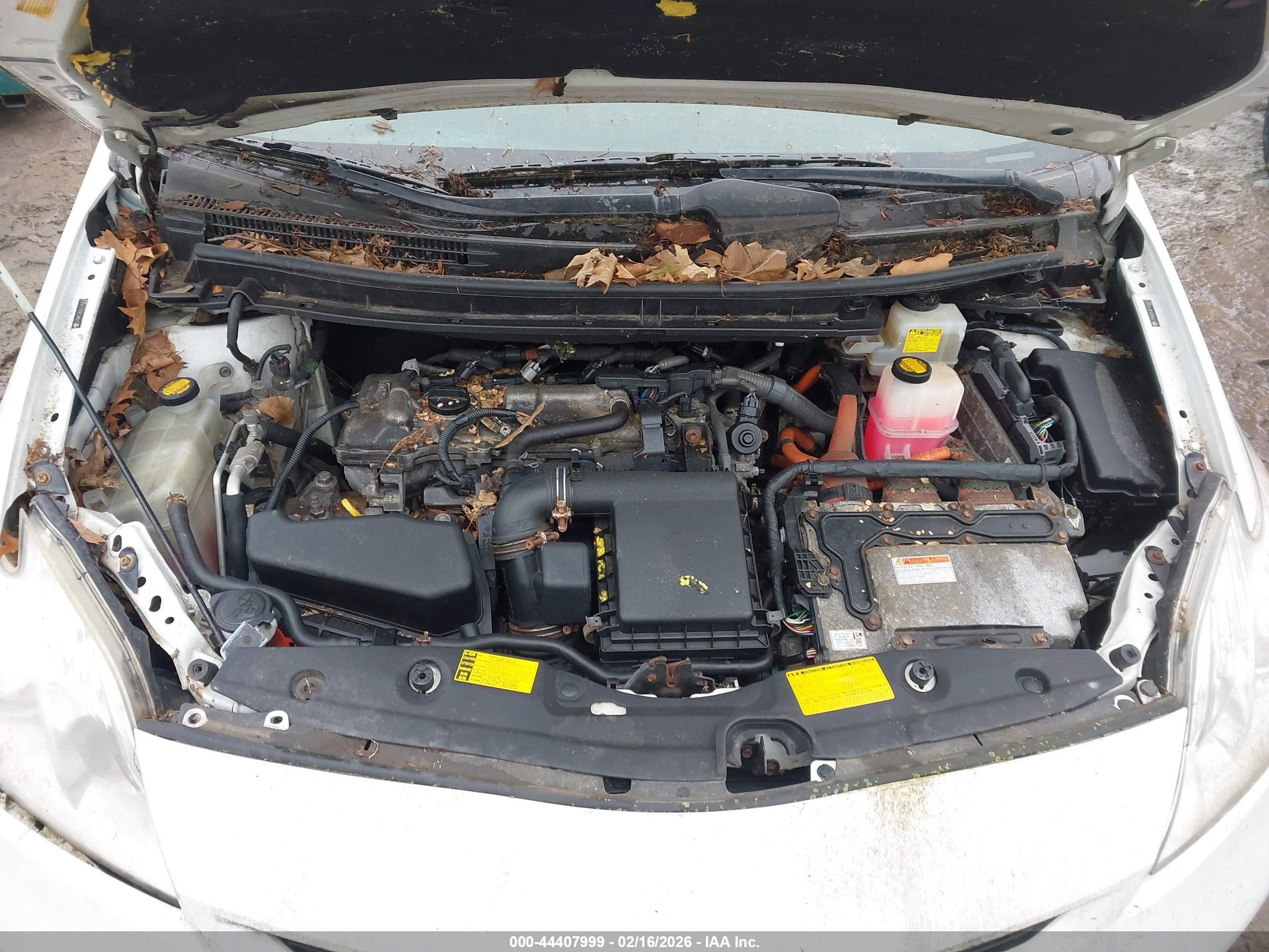 TOYOTA PRIUS image 10