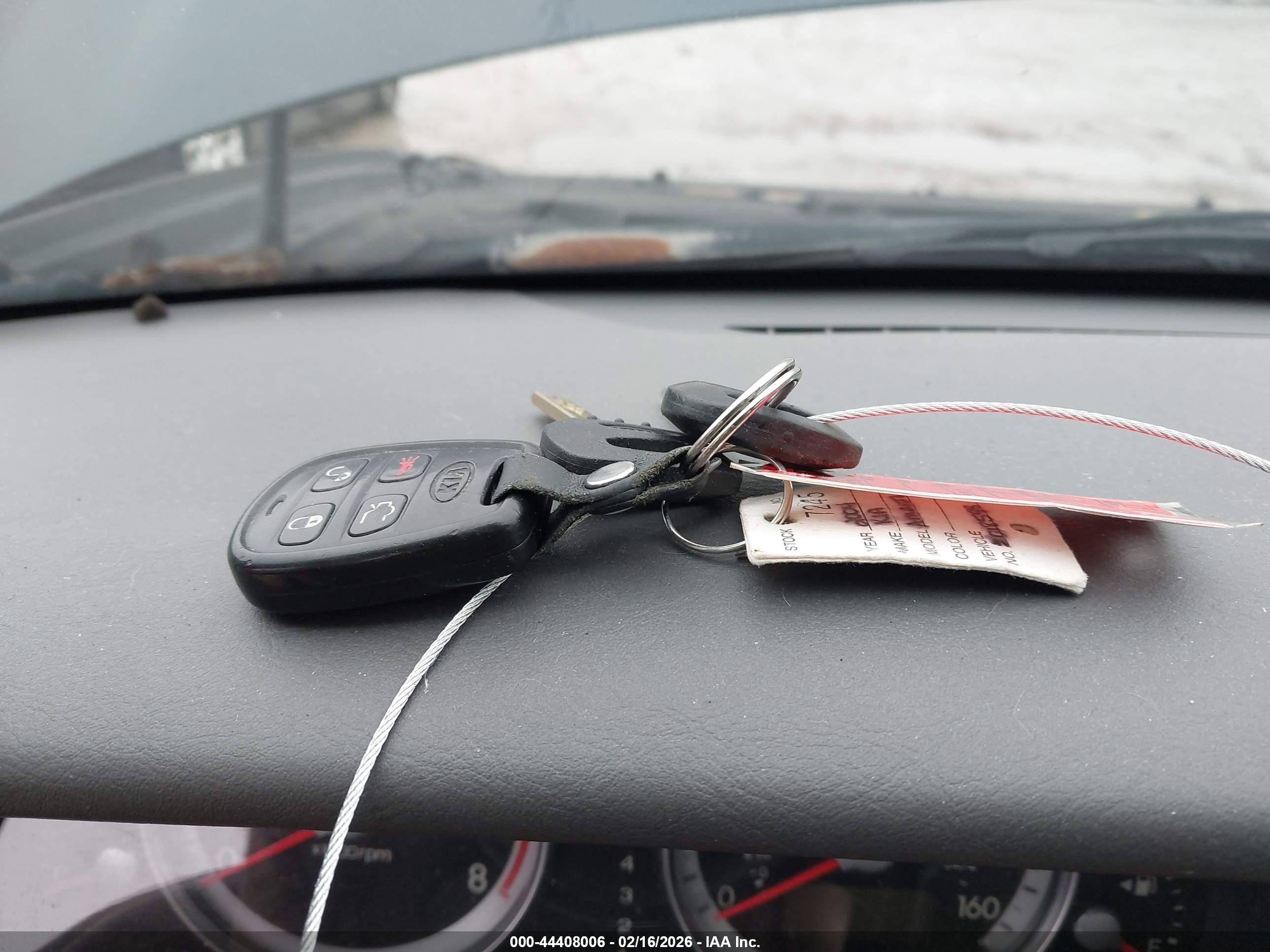 KIA AMANTI image 11