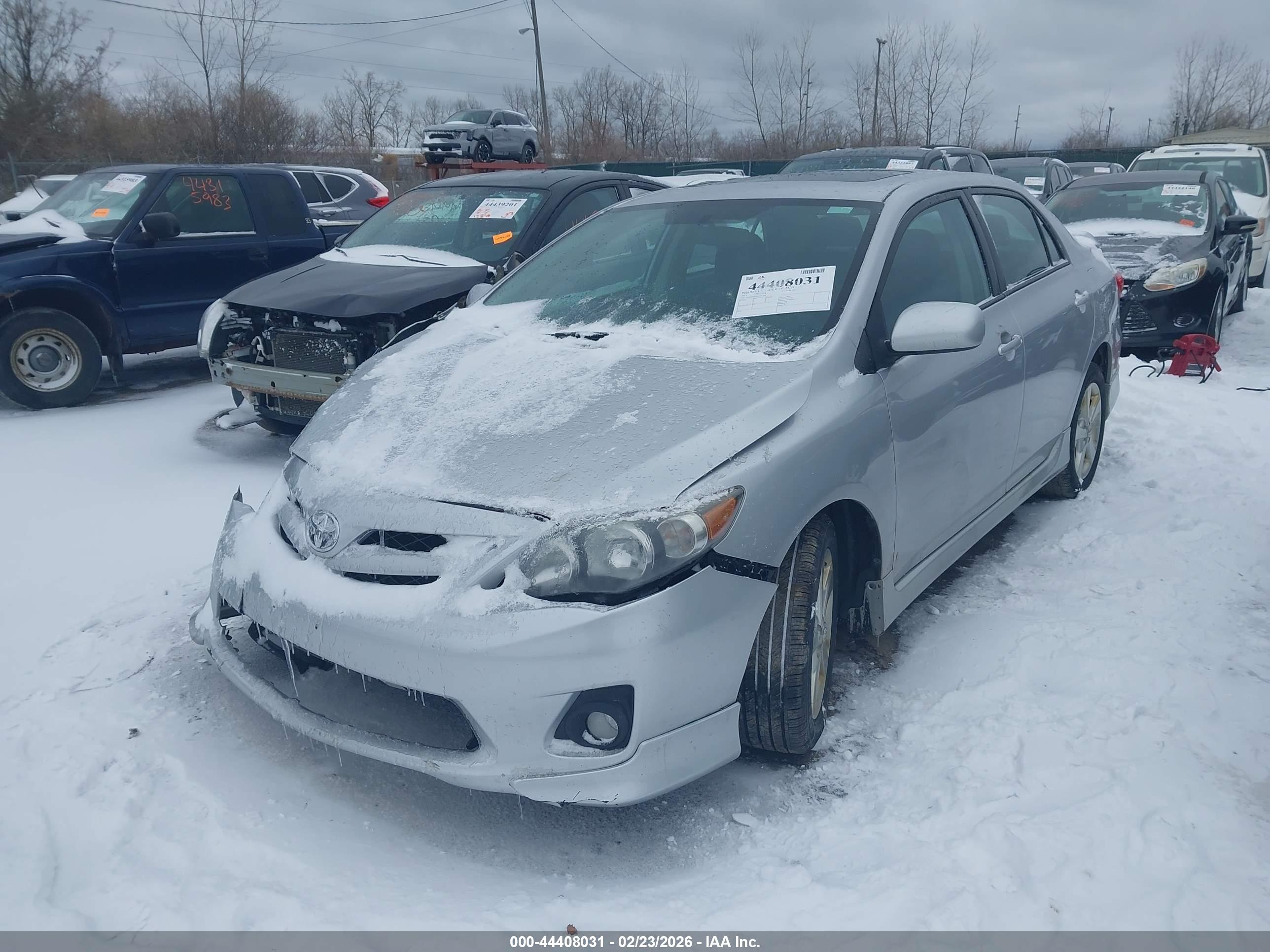 TOYOTA COROLLA image 2