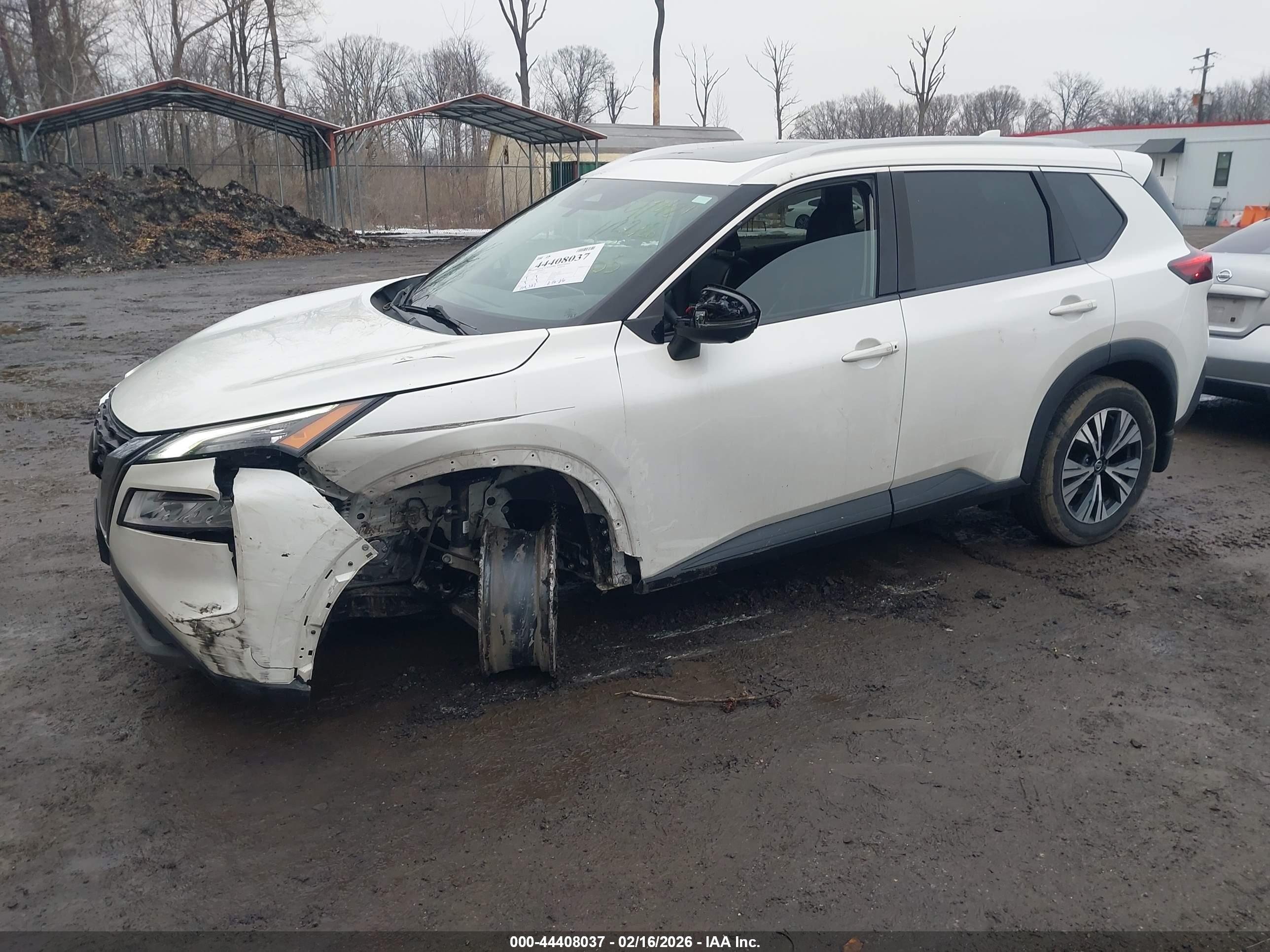 NISSAN ROGUE image 2