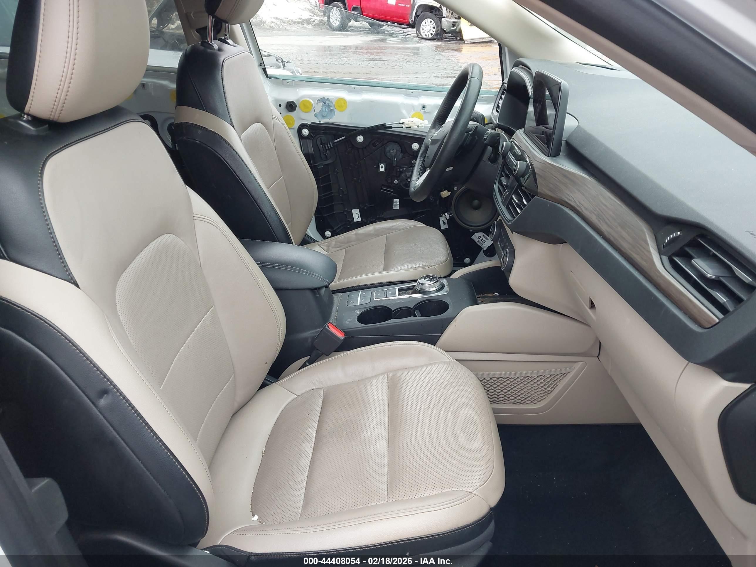 FORD ESCAPE image 5