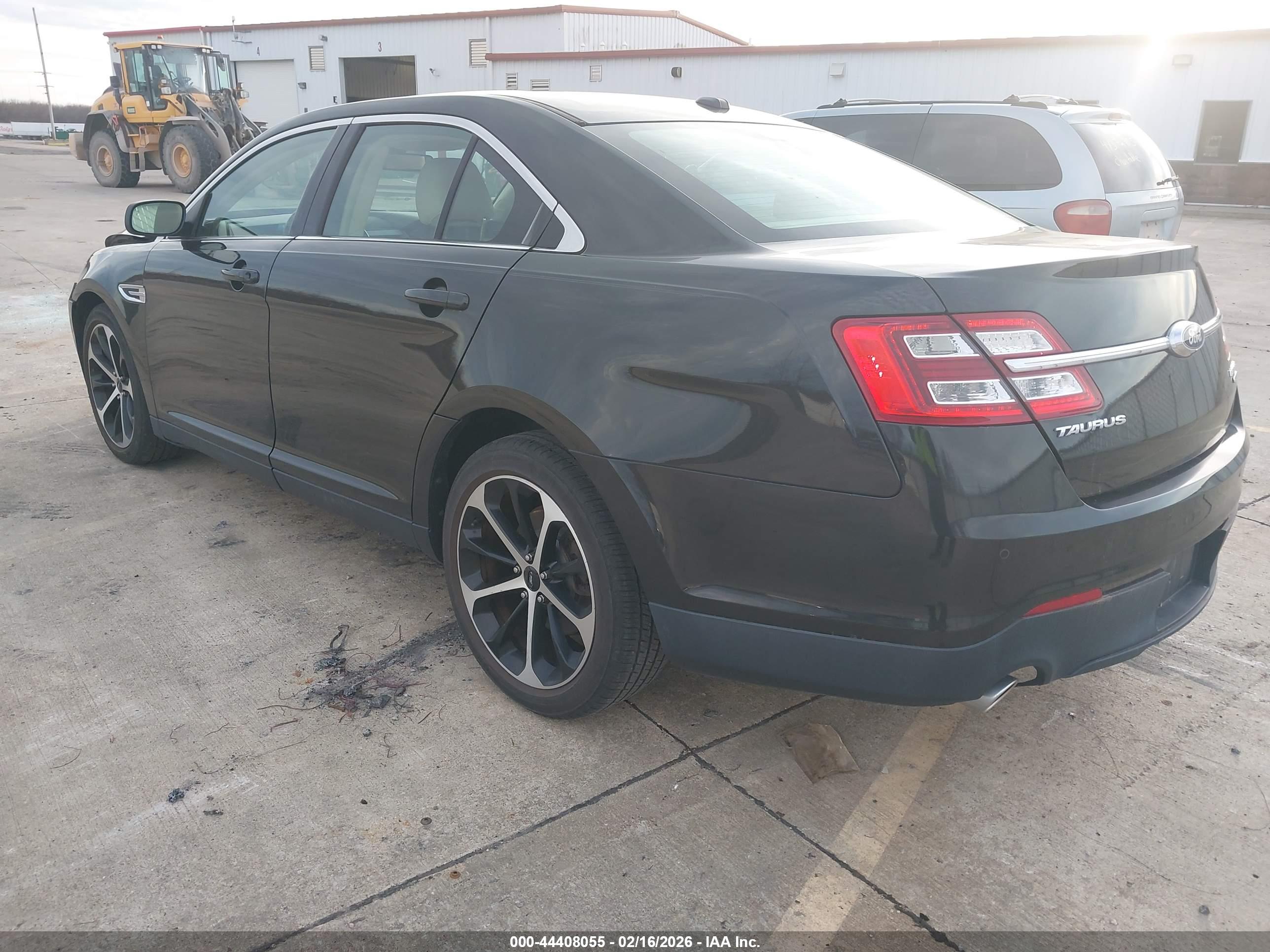 FORD TAURUS image 3
