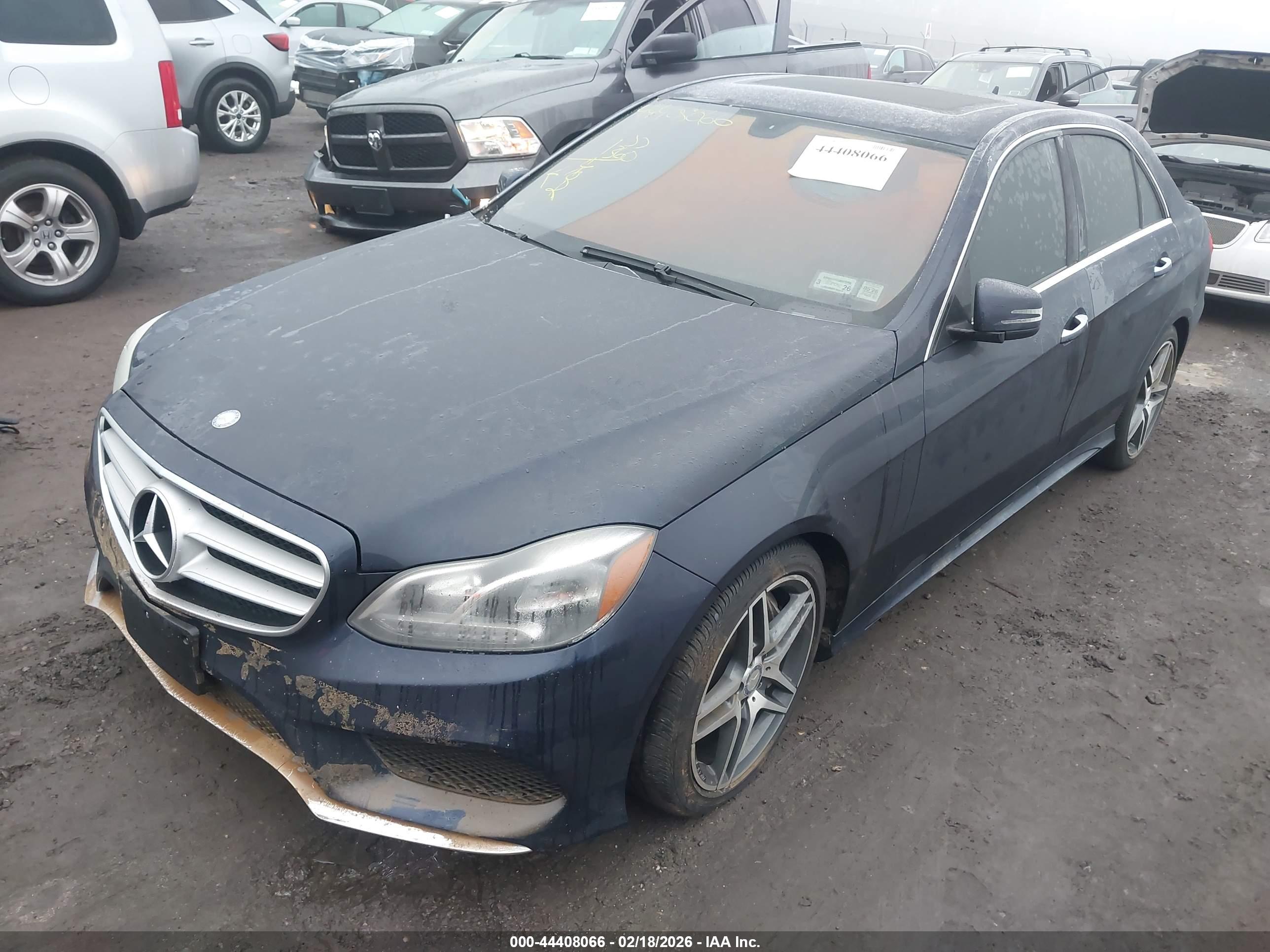 MERCEDES-BENZ E image 2