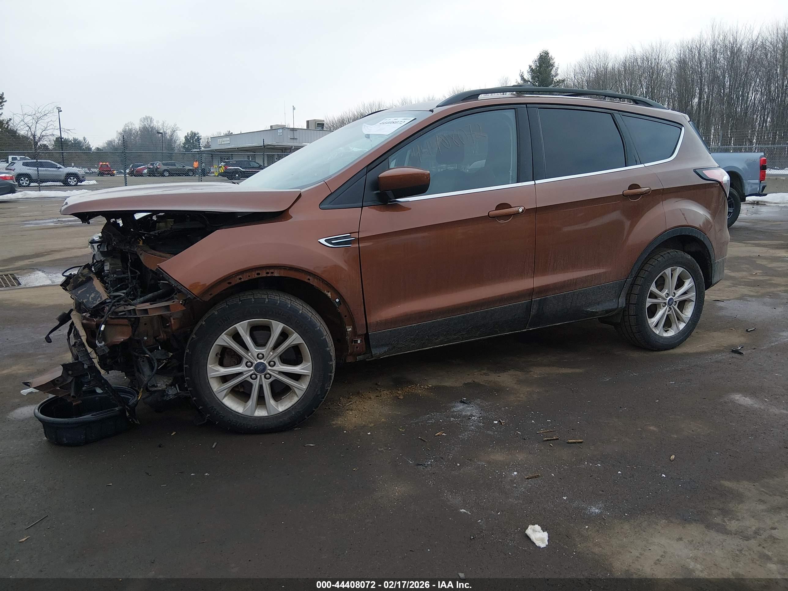 FORD ESCAPE image 2