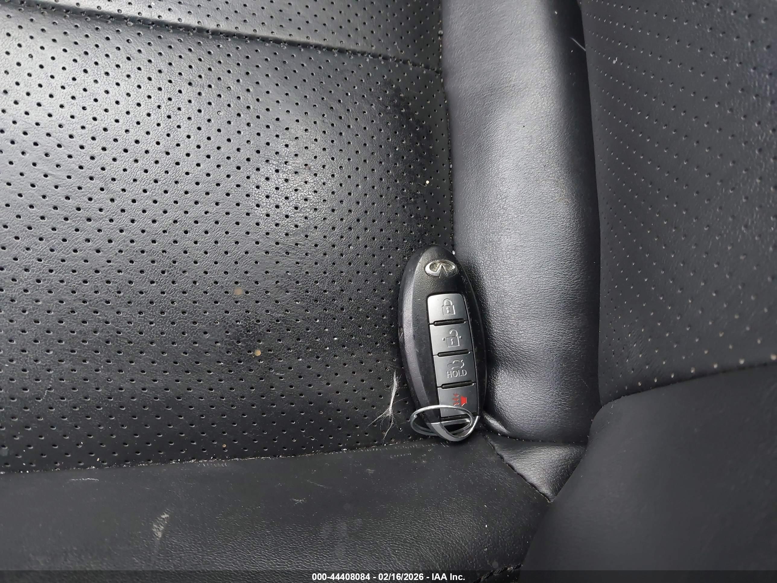 INFINITI Q40 image 11