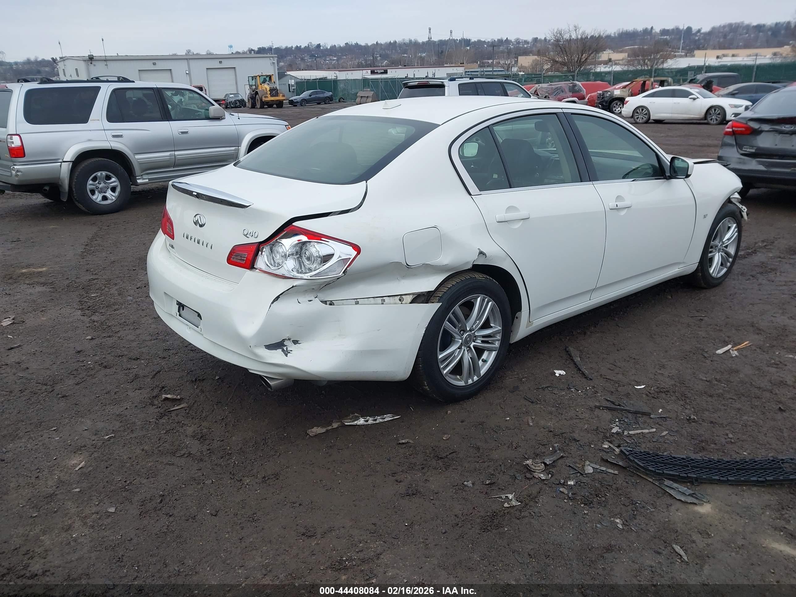 INFINITI Q40 image 4