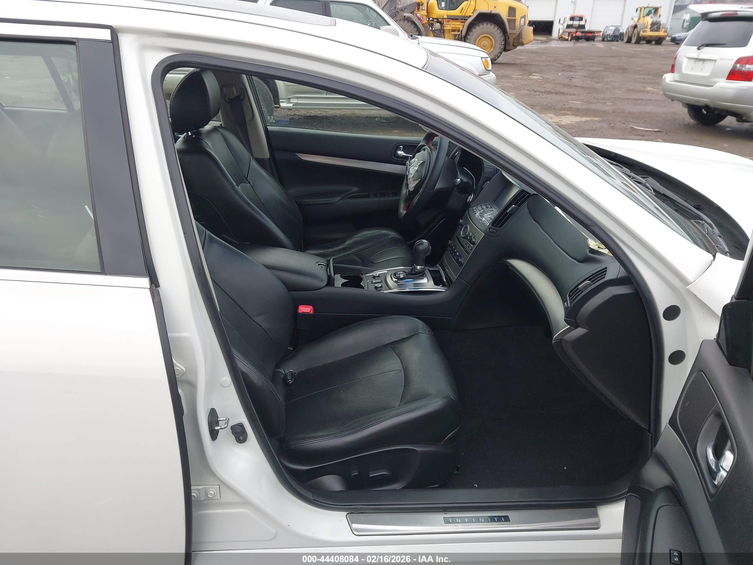 INFINITI Q40 image 5