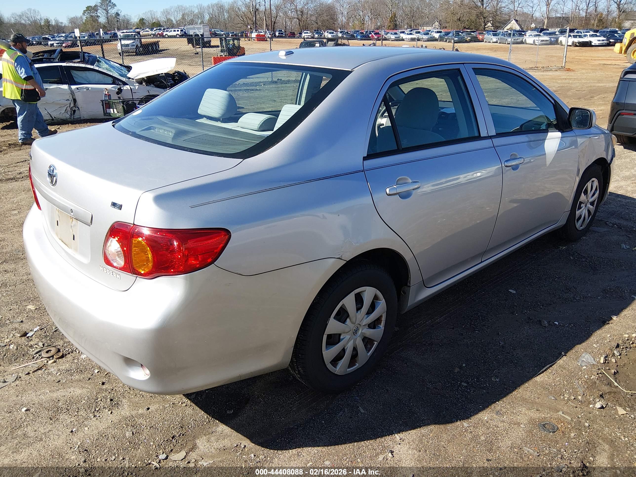 TOYOTA COROLLA image 4