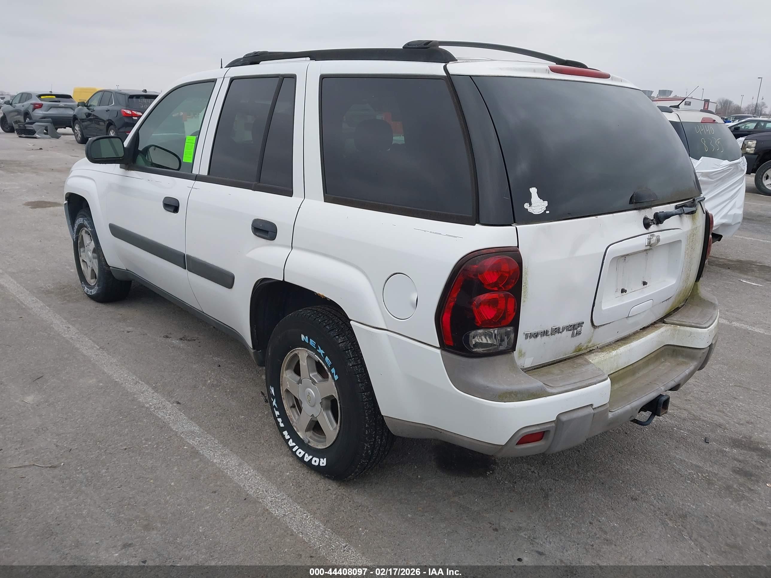 CHEVROLET TRAILBLAZER image 3