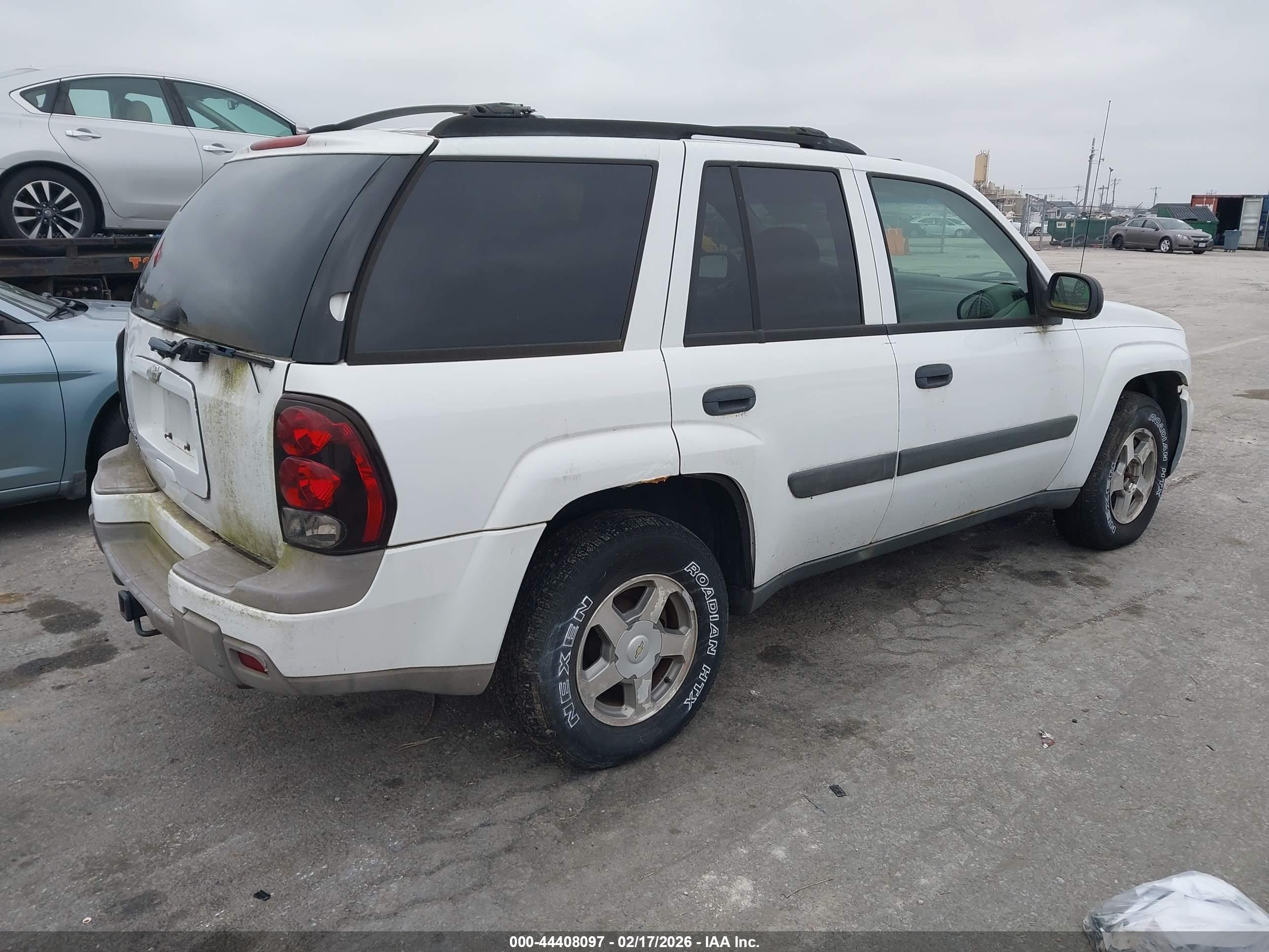CHEVROLET TRAILBLAZER image 4