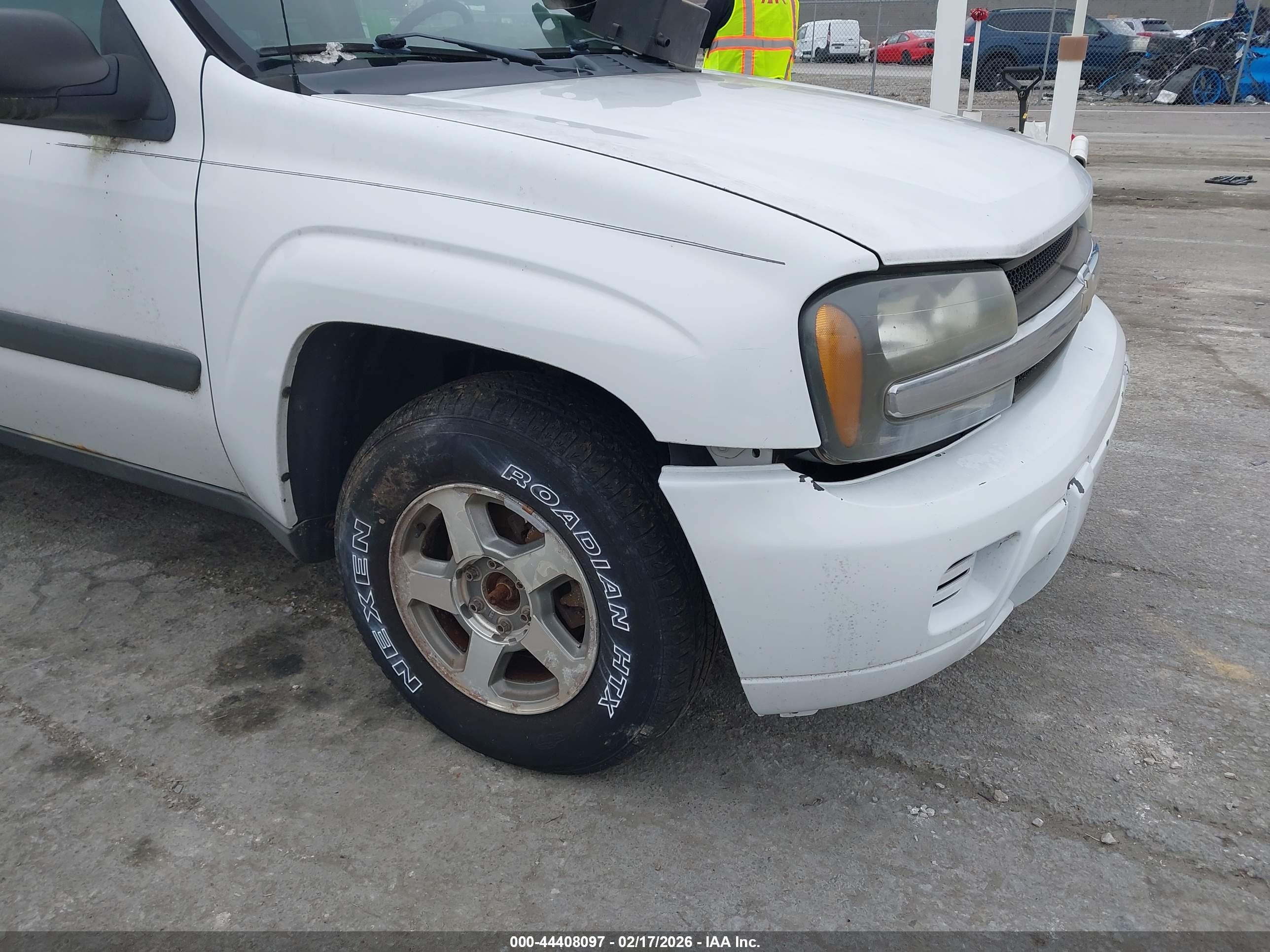 CHEVROLET TRAILBLAZER image 6