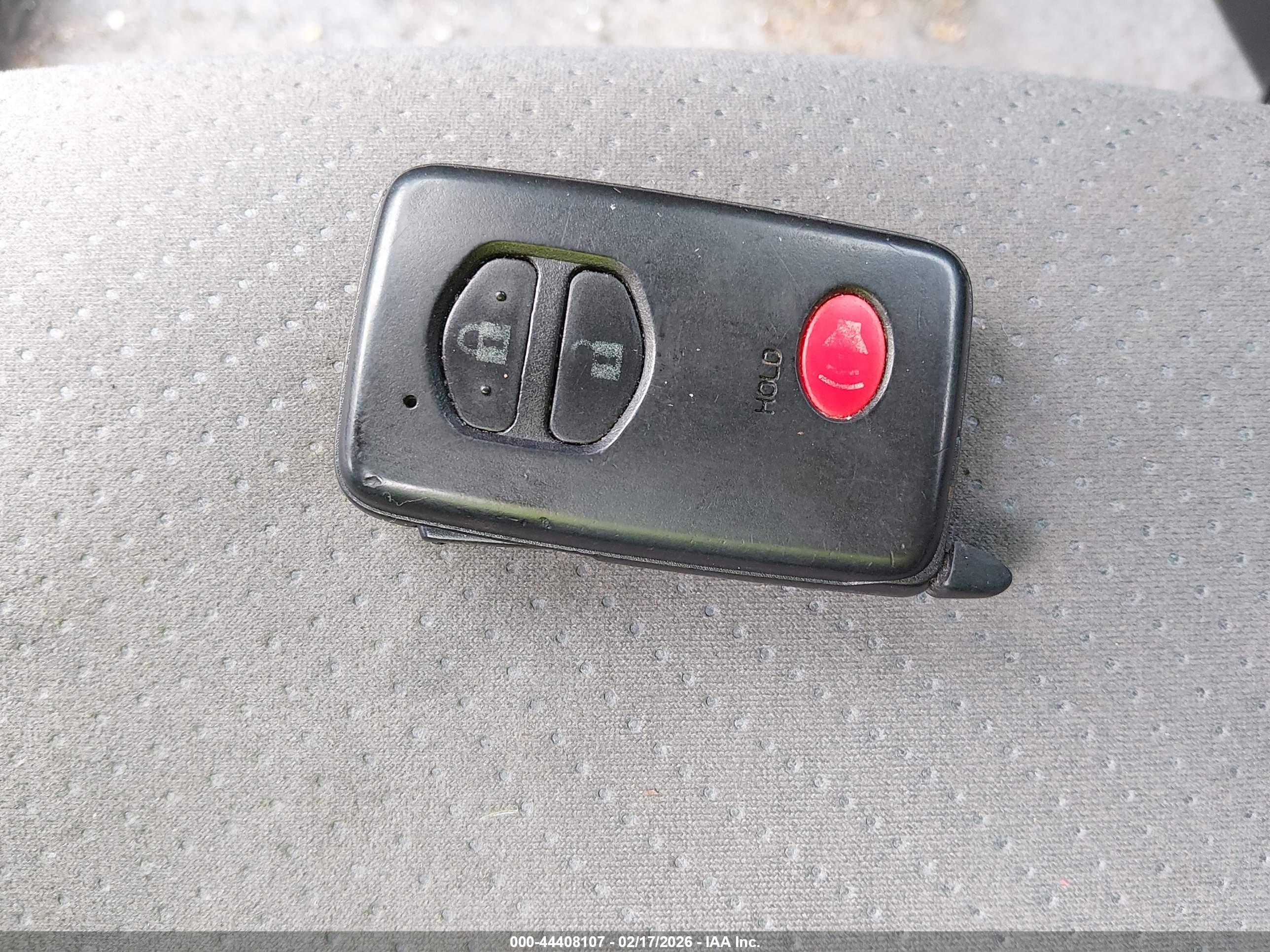 TOYOTA PRIUS image 11