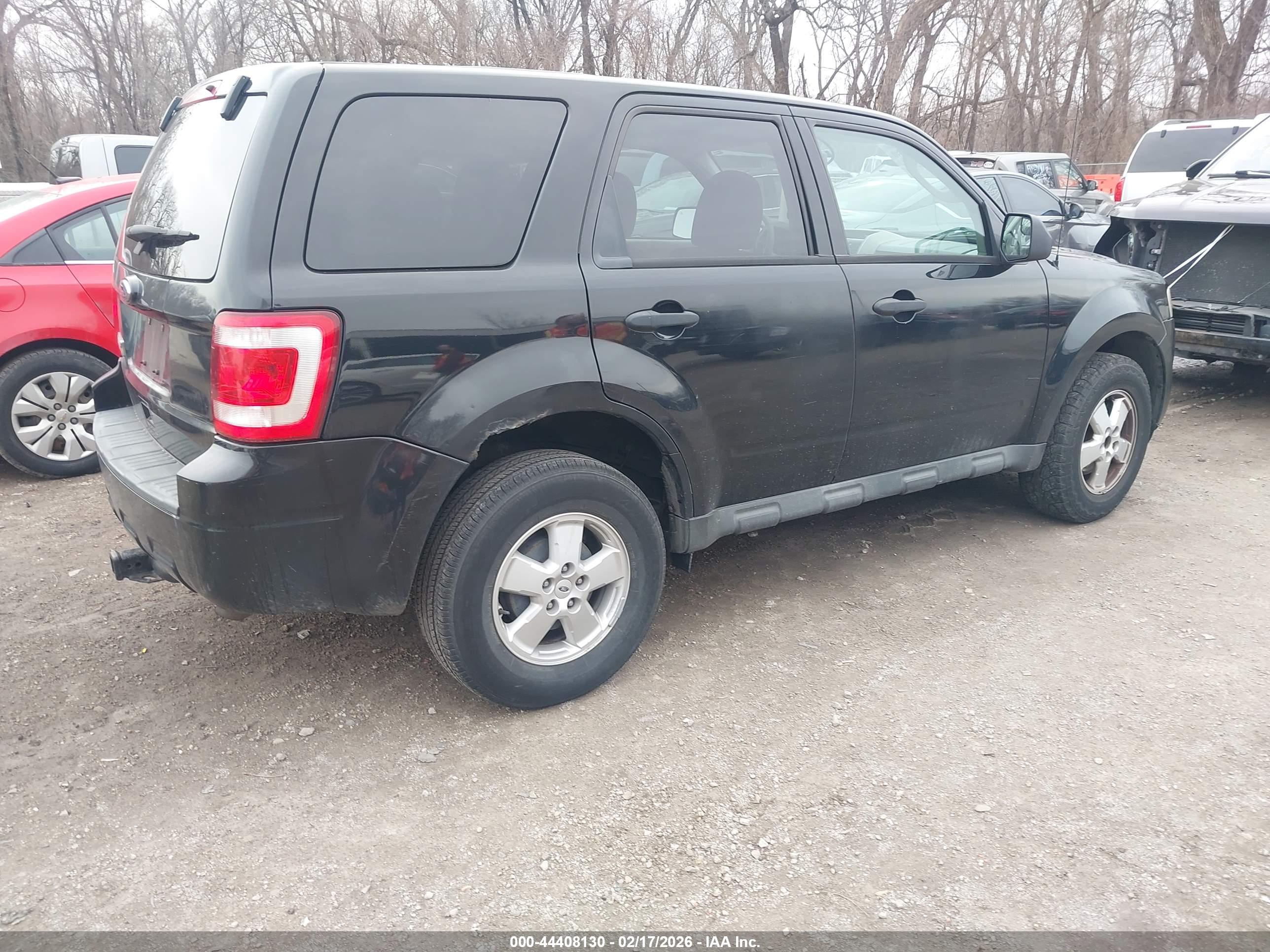 FORD ESCAPE image 4
