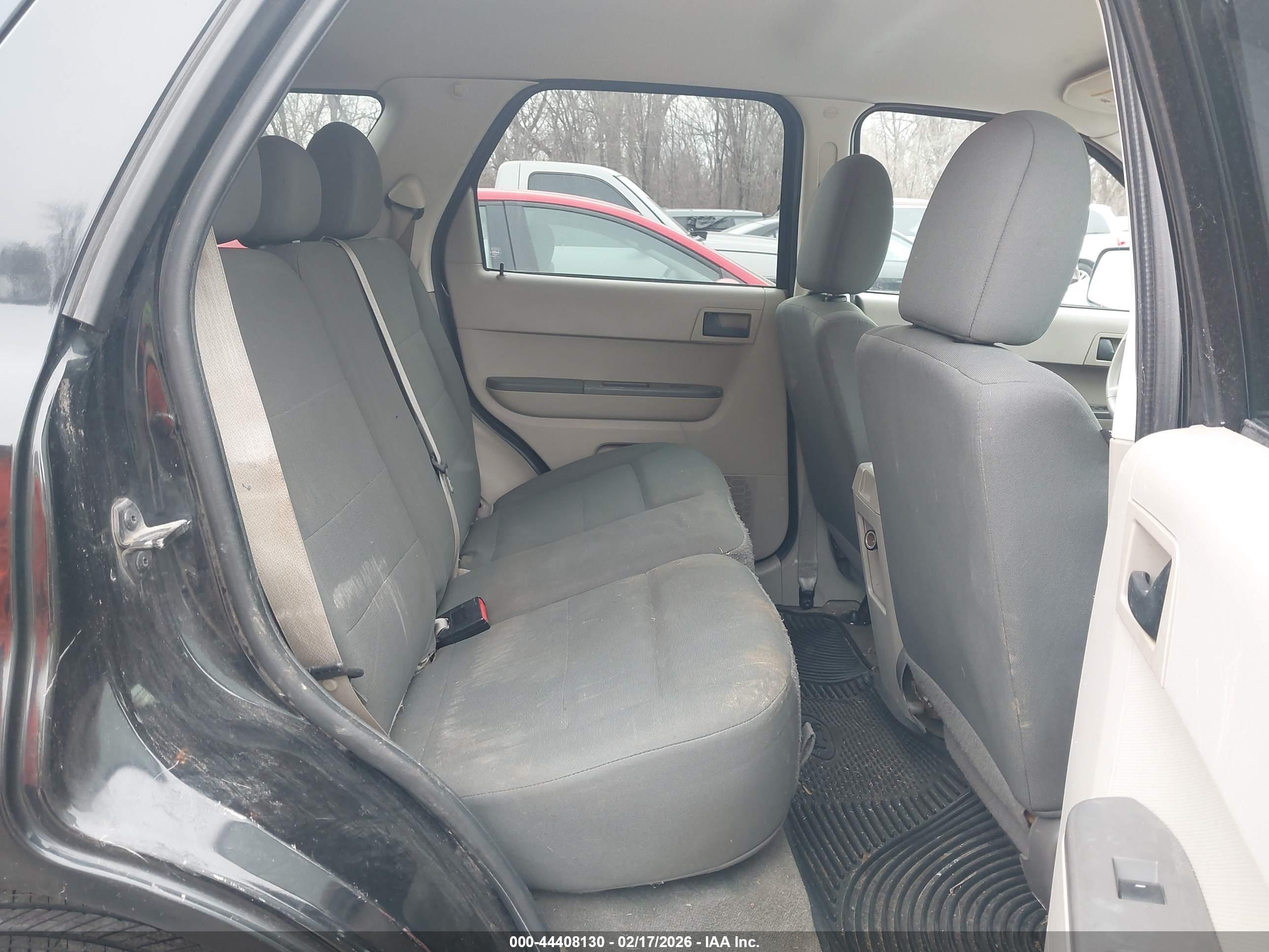 FORD ESCAPE image 8