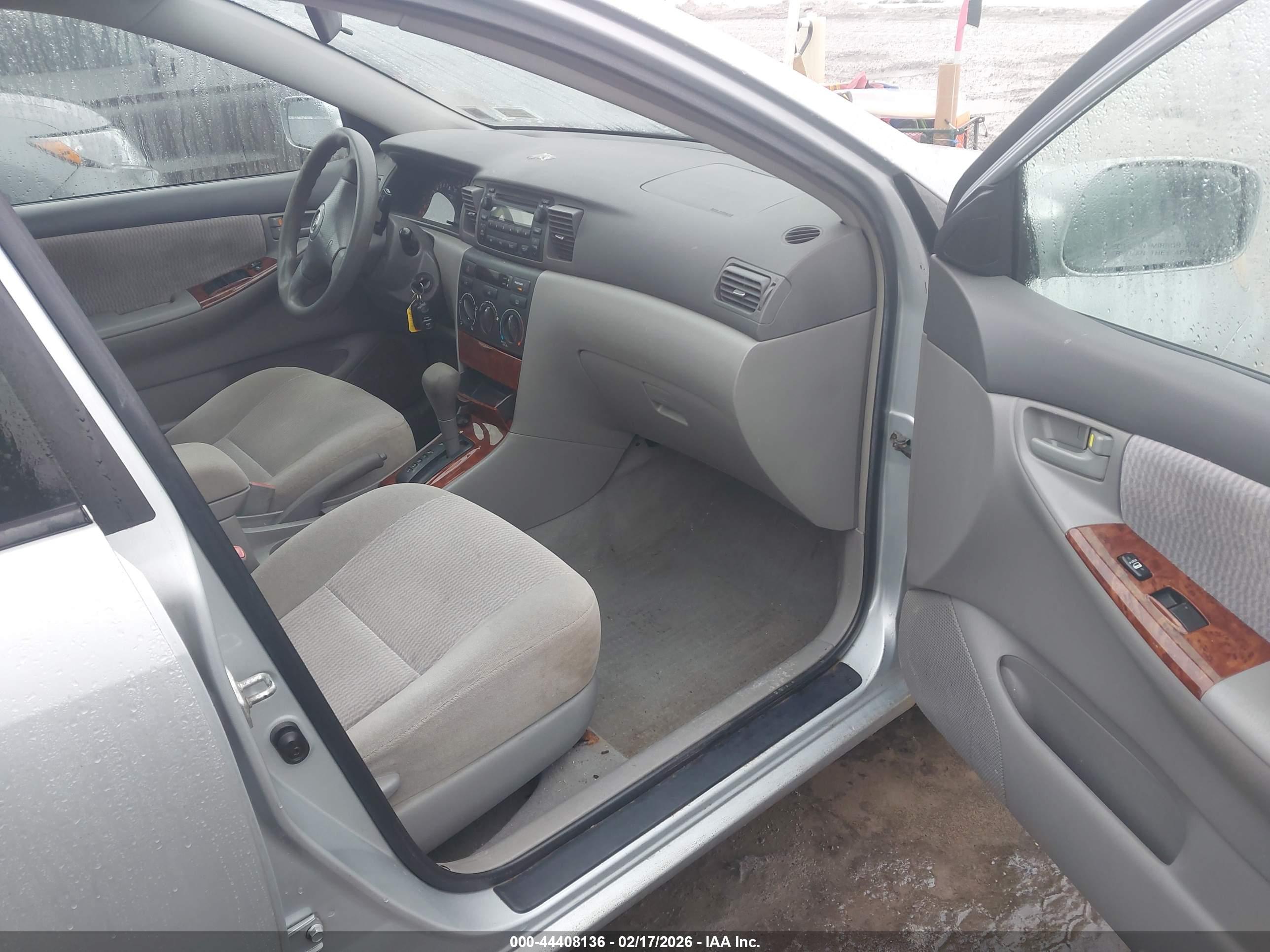 TOYOTA COROLLA image 5