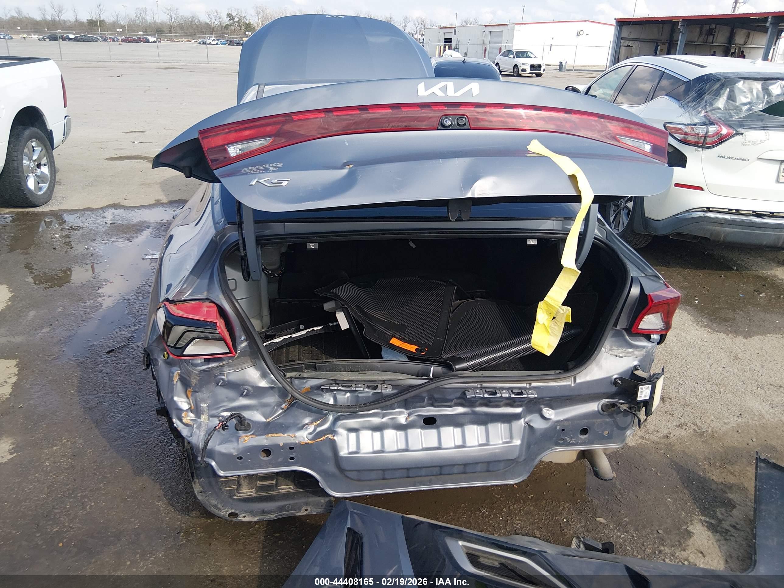 KIA K5 image 6