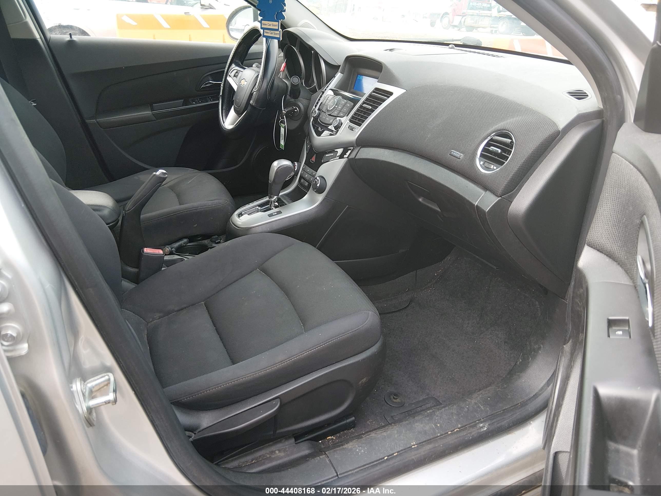 CHEVROLET CRUZE image 5