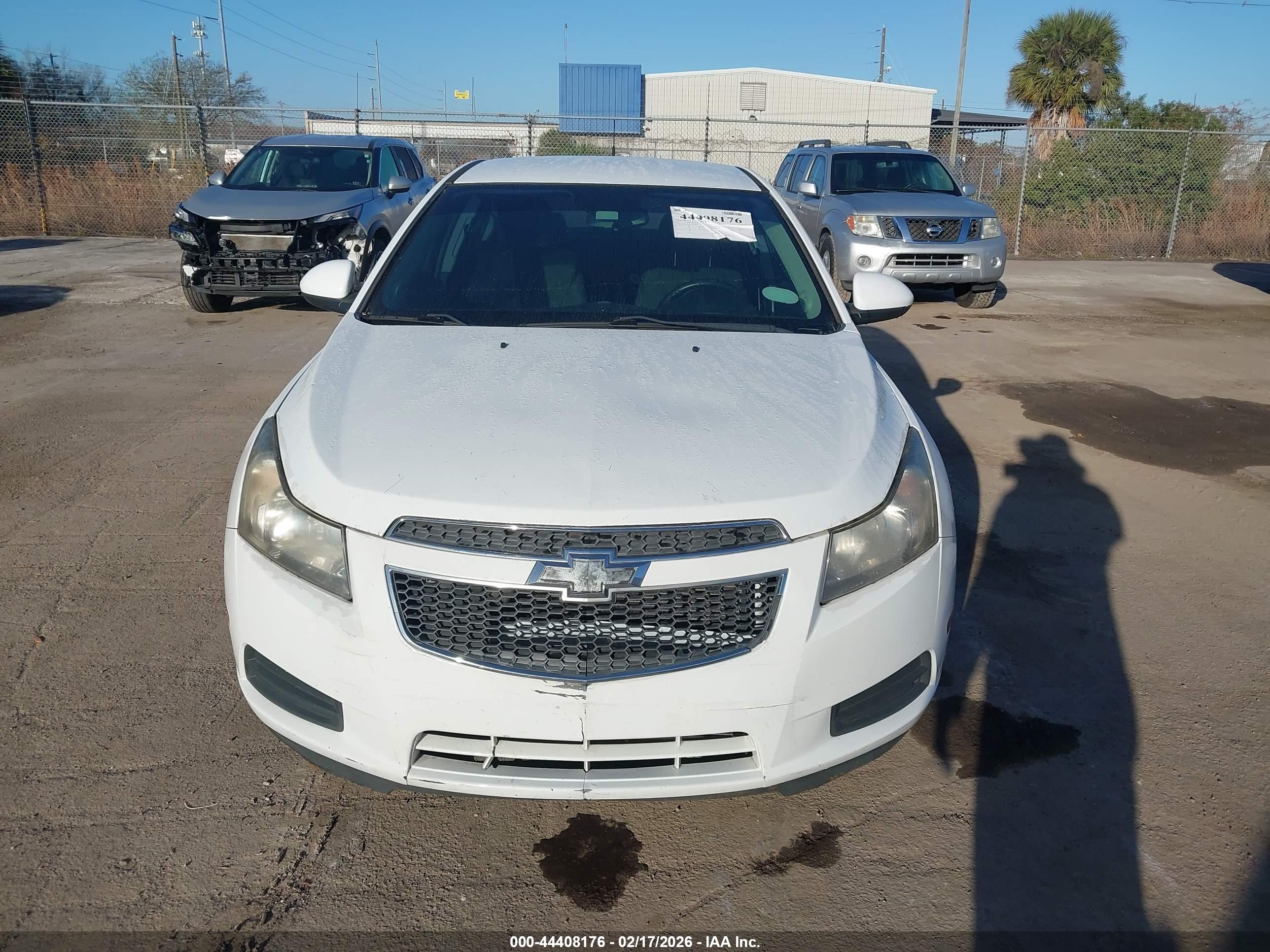 CHEVROLET CRUZE image 6