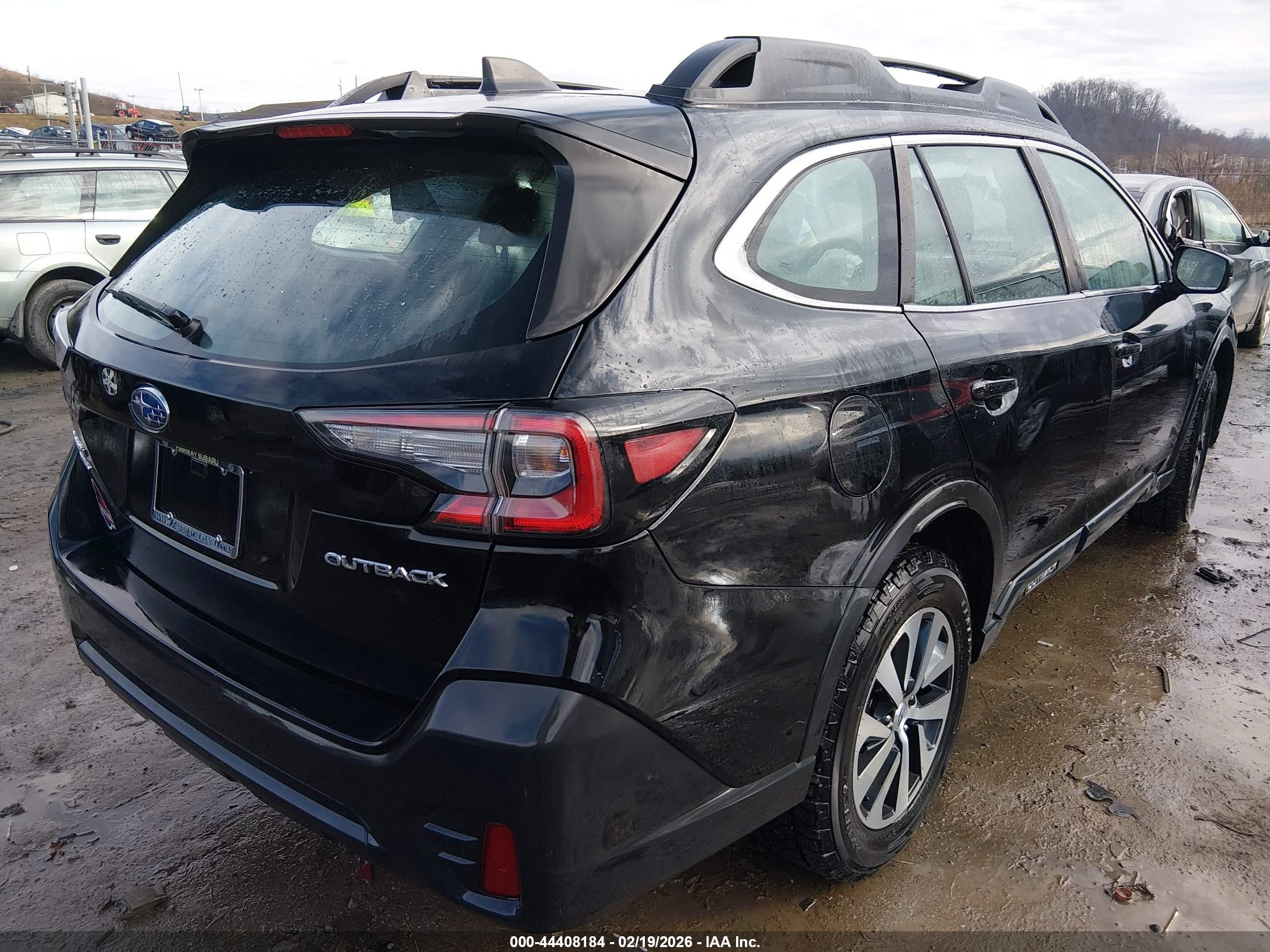 SUBARU OUTBACK image 4