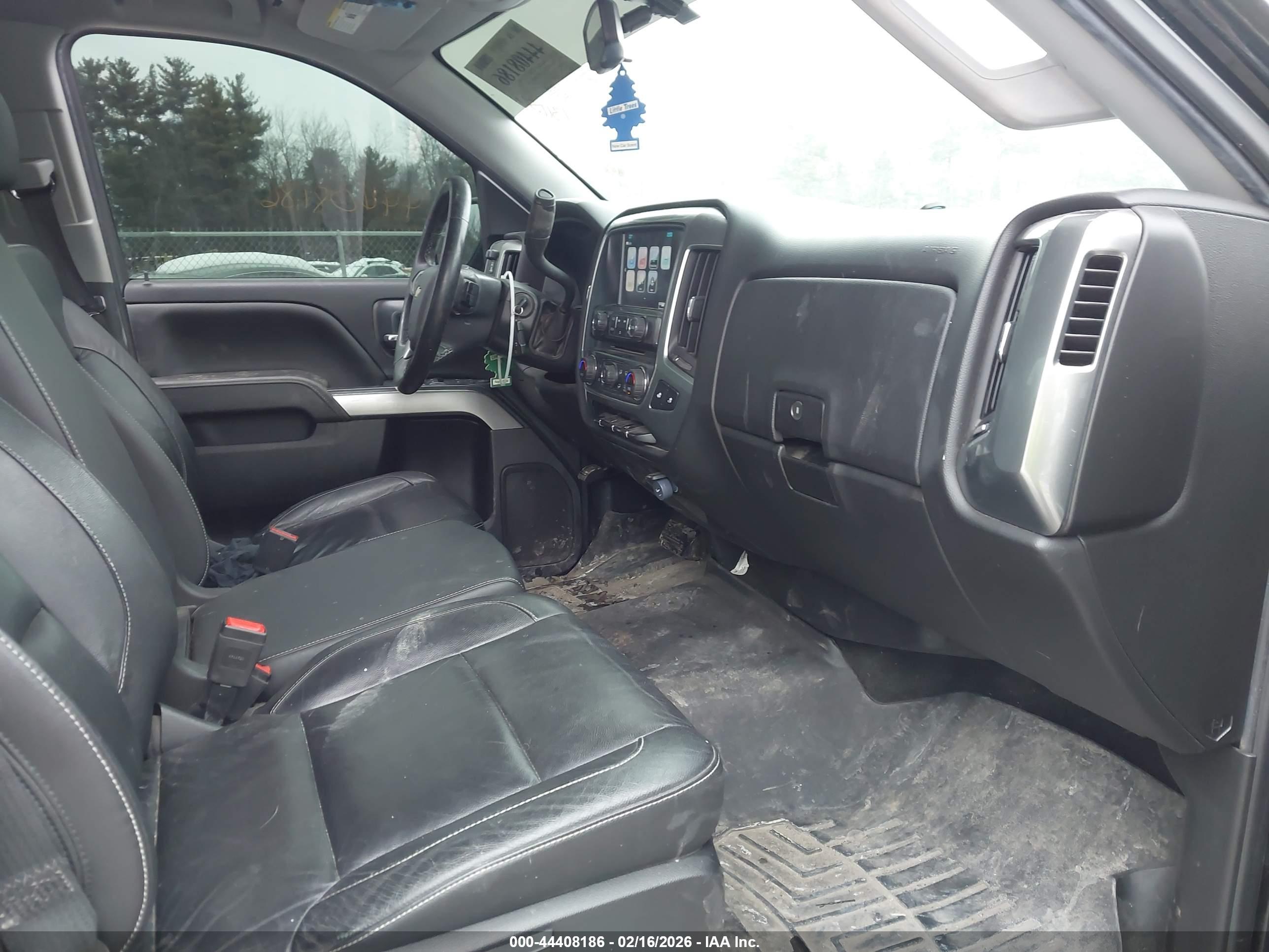 CHEVROLET SILVERADO image 5