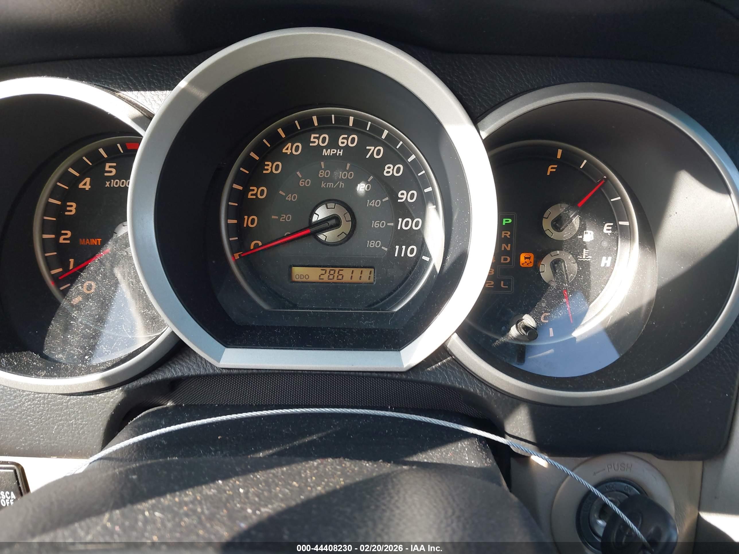 TOYOTA 4RUNNER image 7