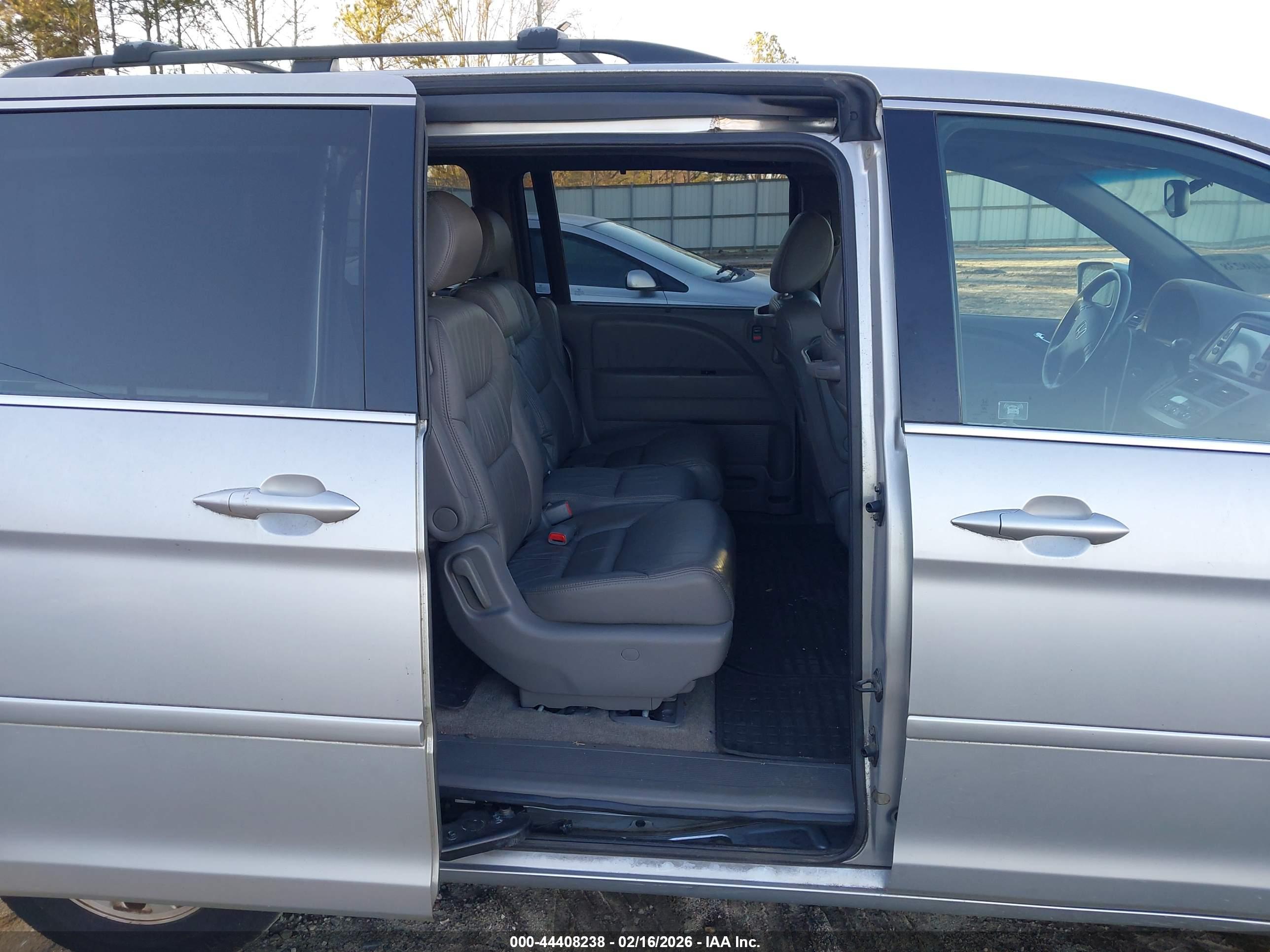 HONDA ODYSSEY image 8