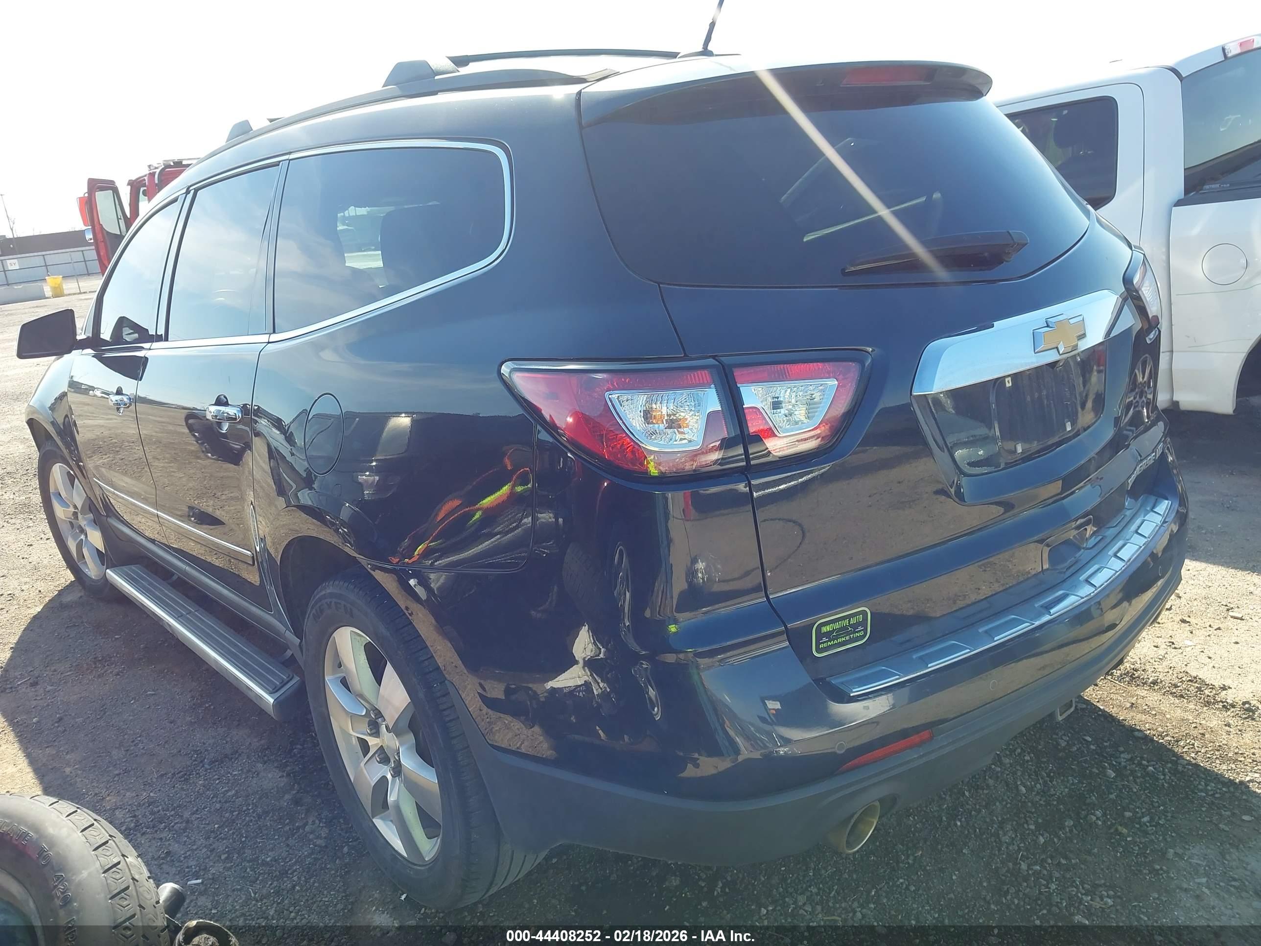 CHEVROLET TRAVERSE image 3