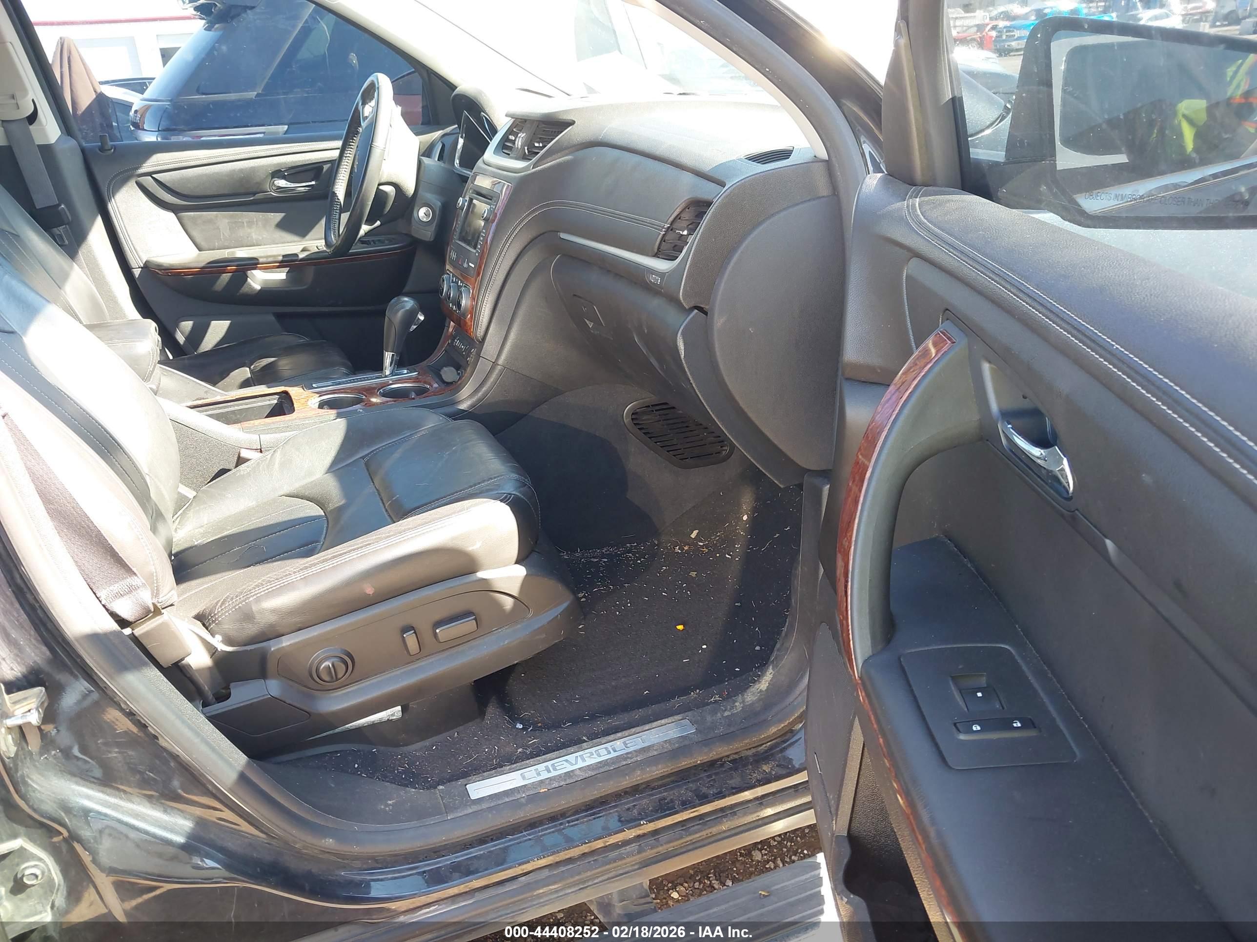 CHEVROLET TRAVERSE image 5
