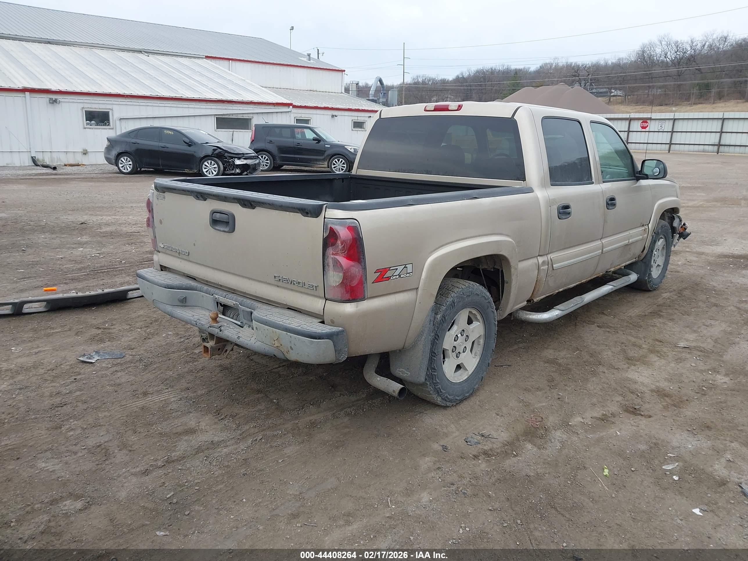 CHEVROLET SILVERADO image 4