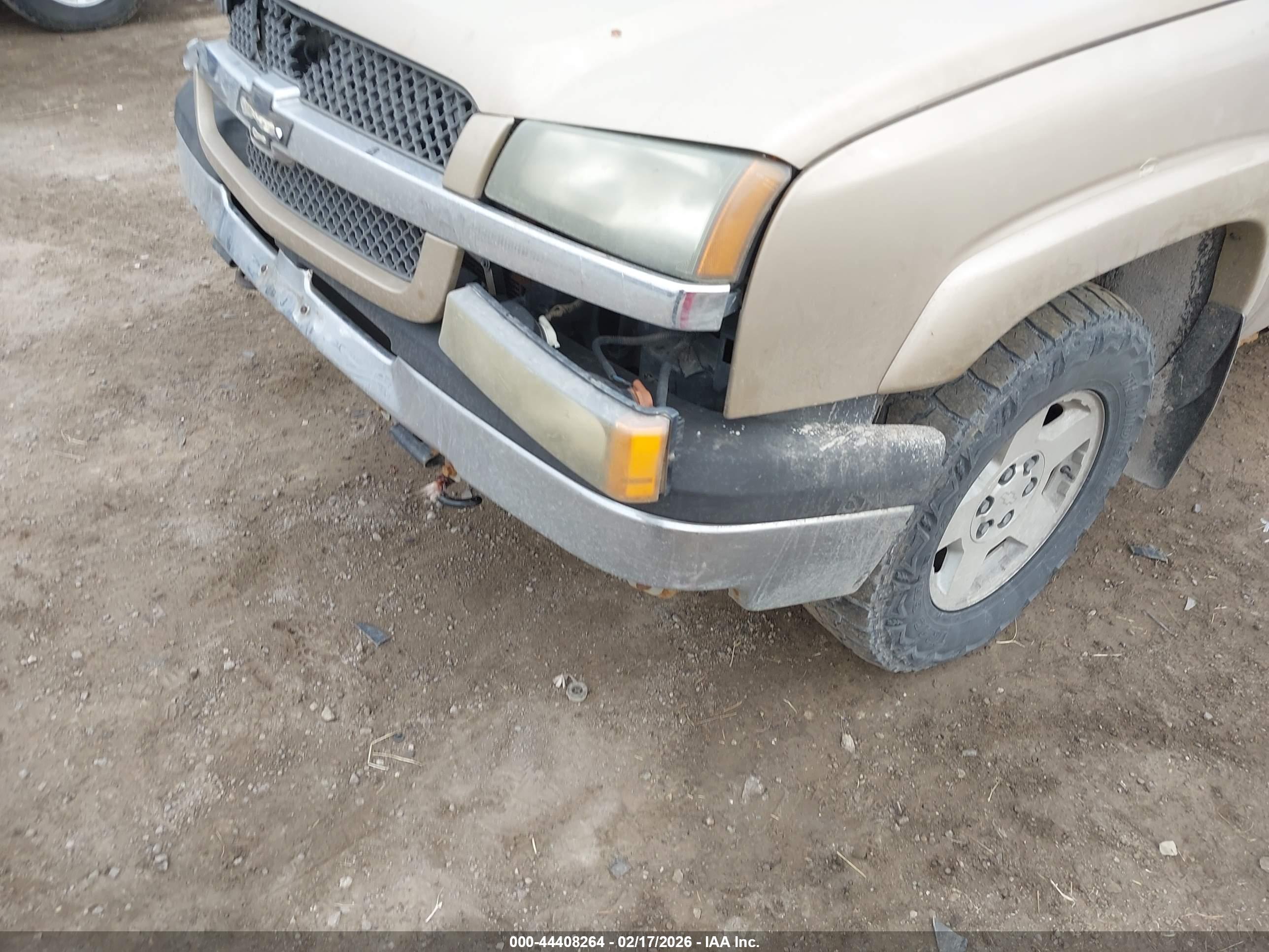CHEVROLET SILVERADO image 6