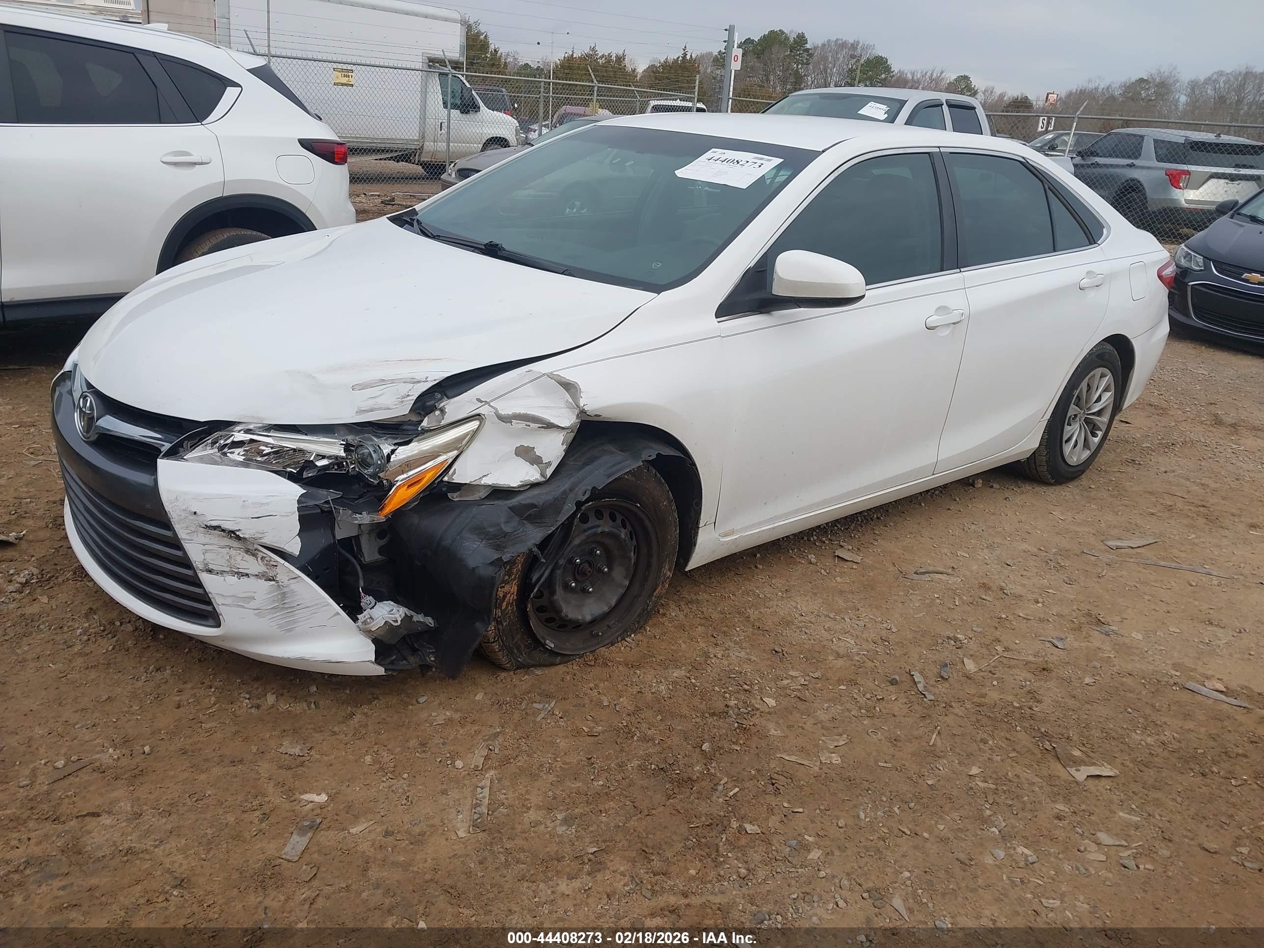 TOYOTA CAMRY image 2