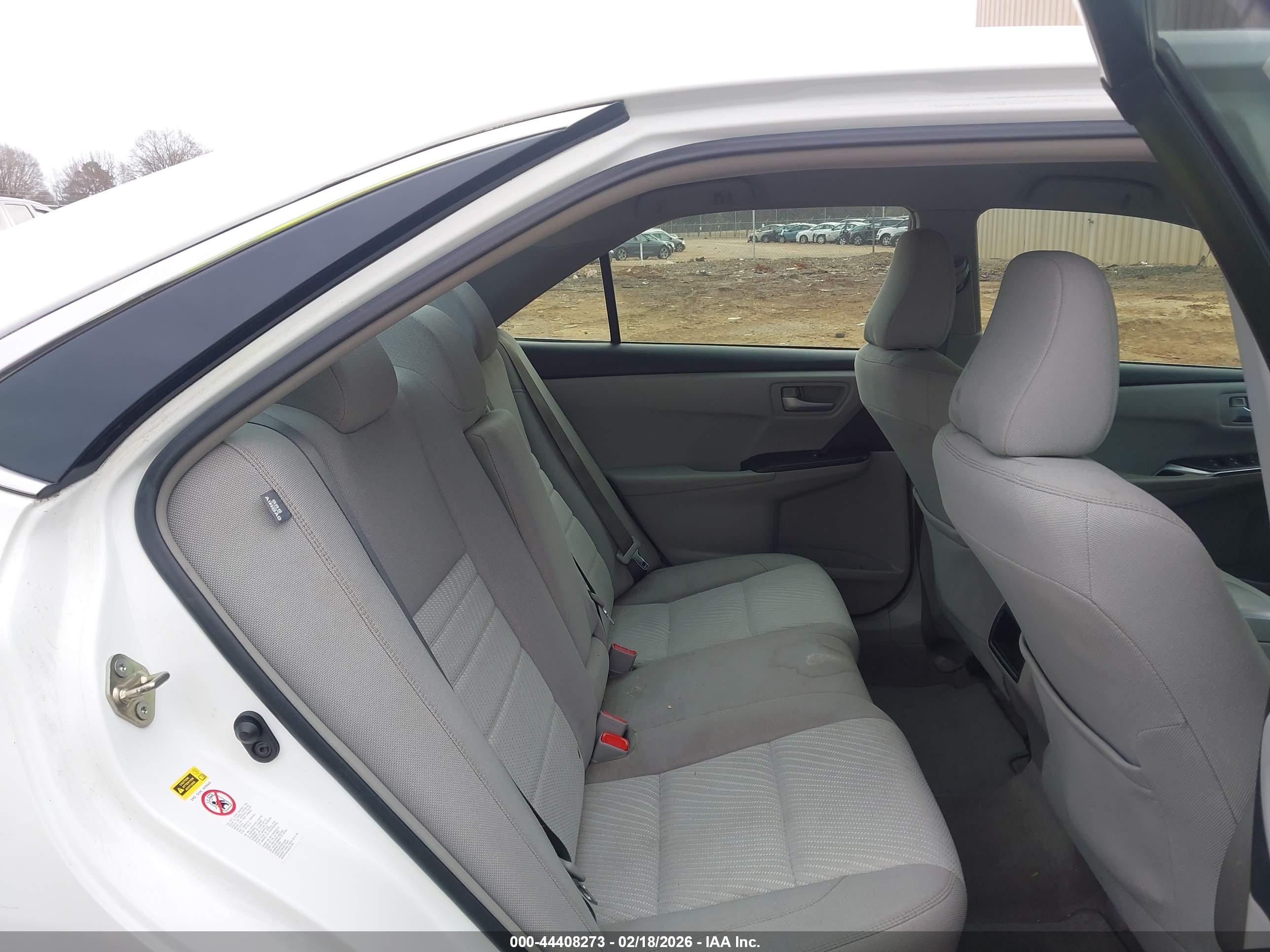 TOYOTA CAMRY image 8