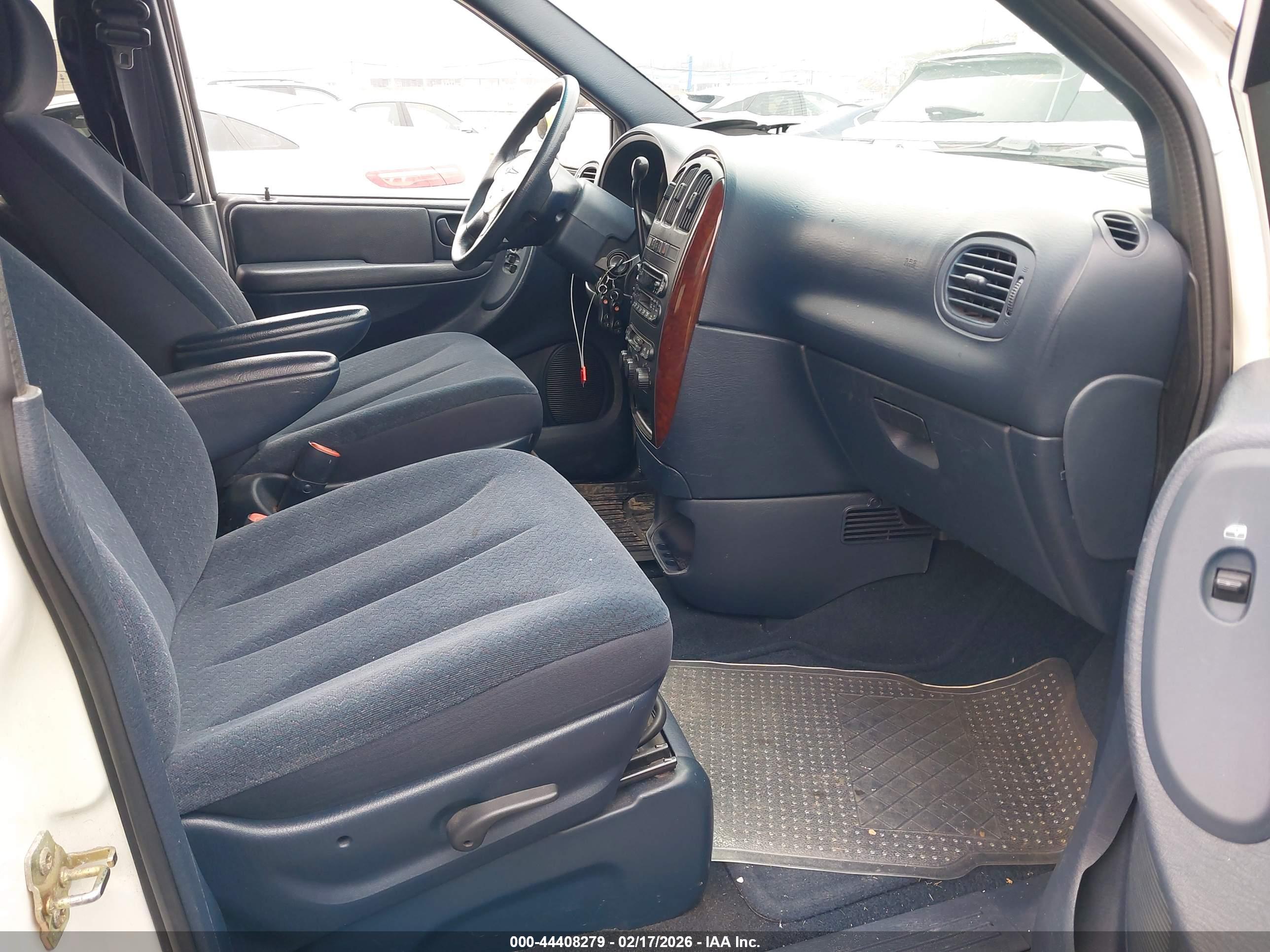 CHRYSLER TOWN image 5