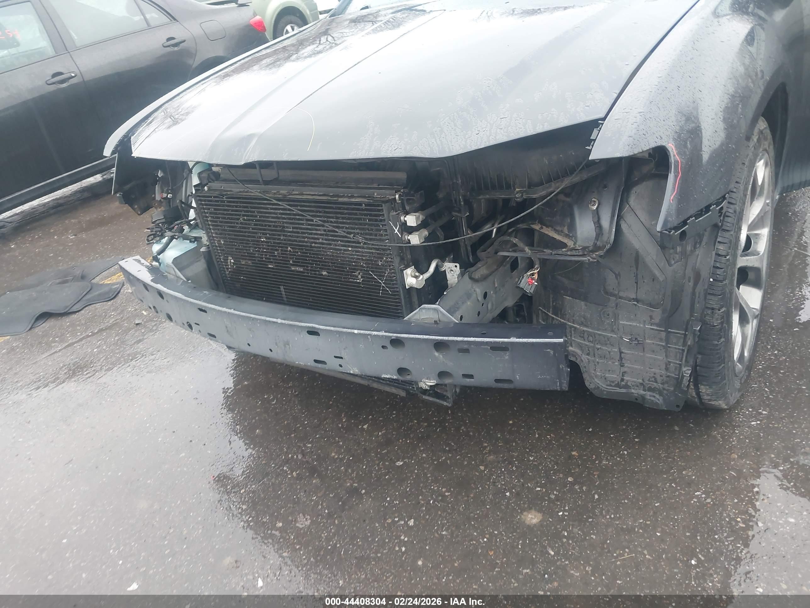 CHRYSLER 300 image 6