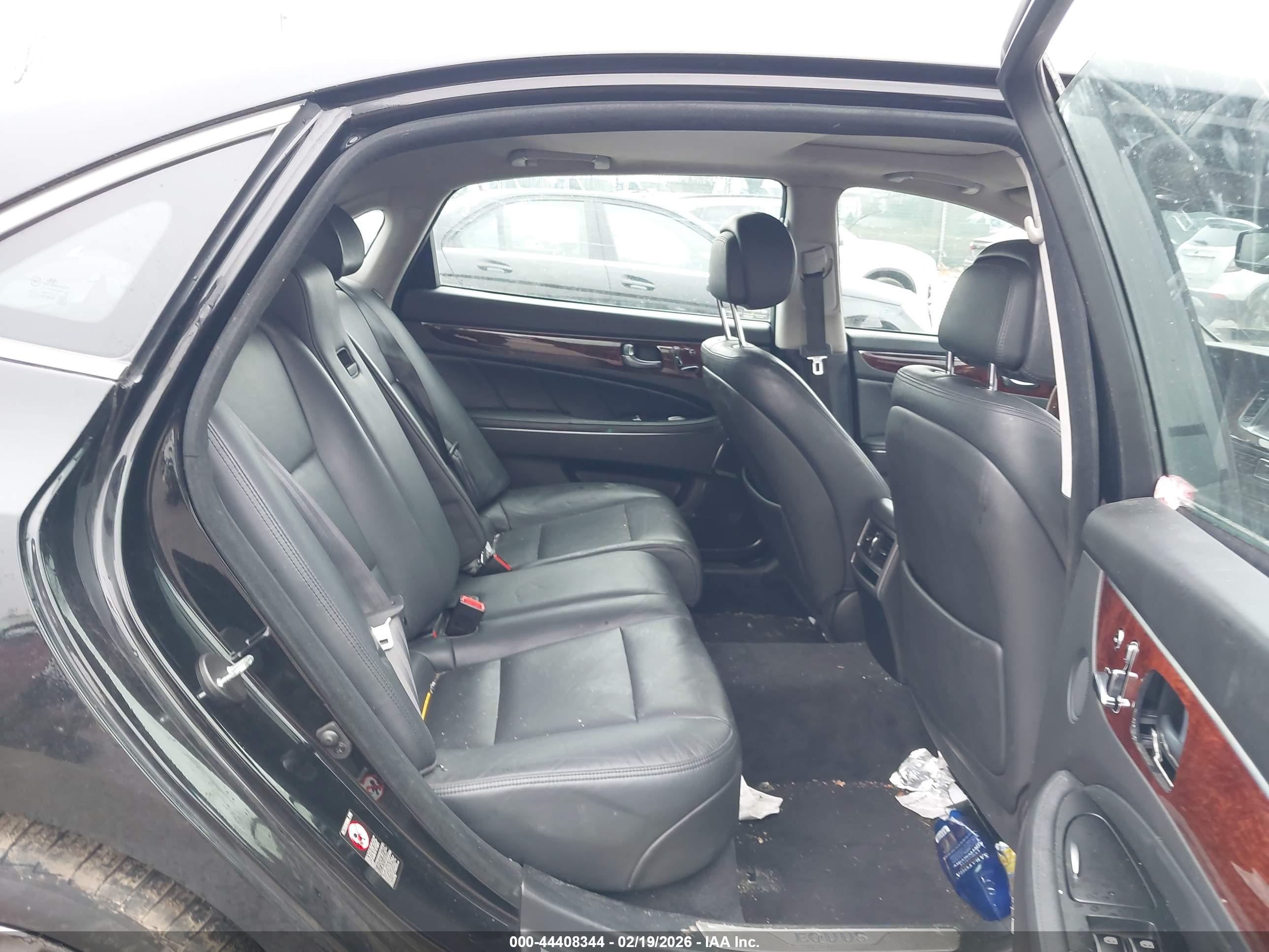 HYUNDAI EQUUS image 8