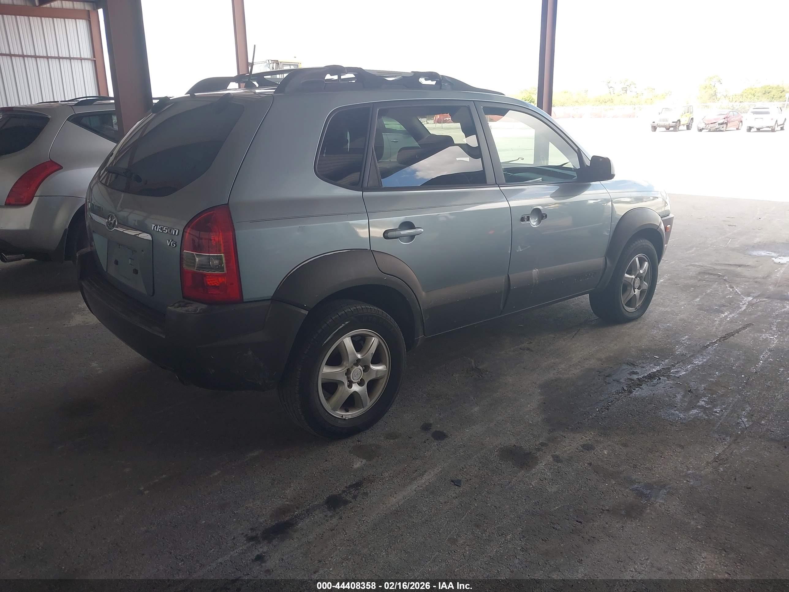 HYUNDAI TUCSON image 4