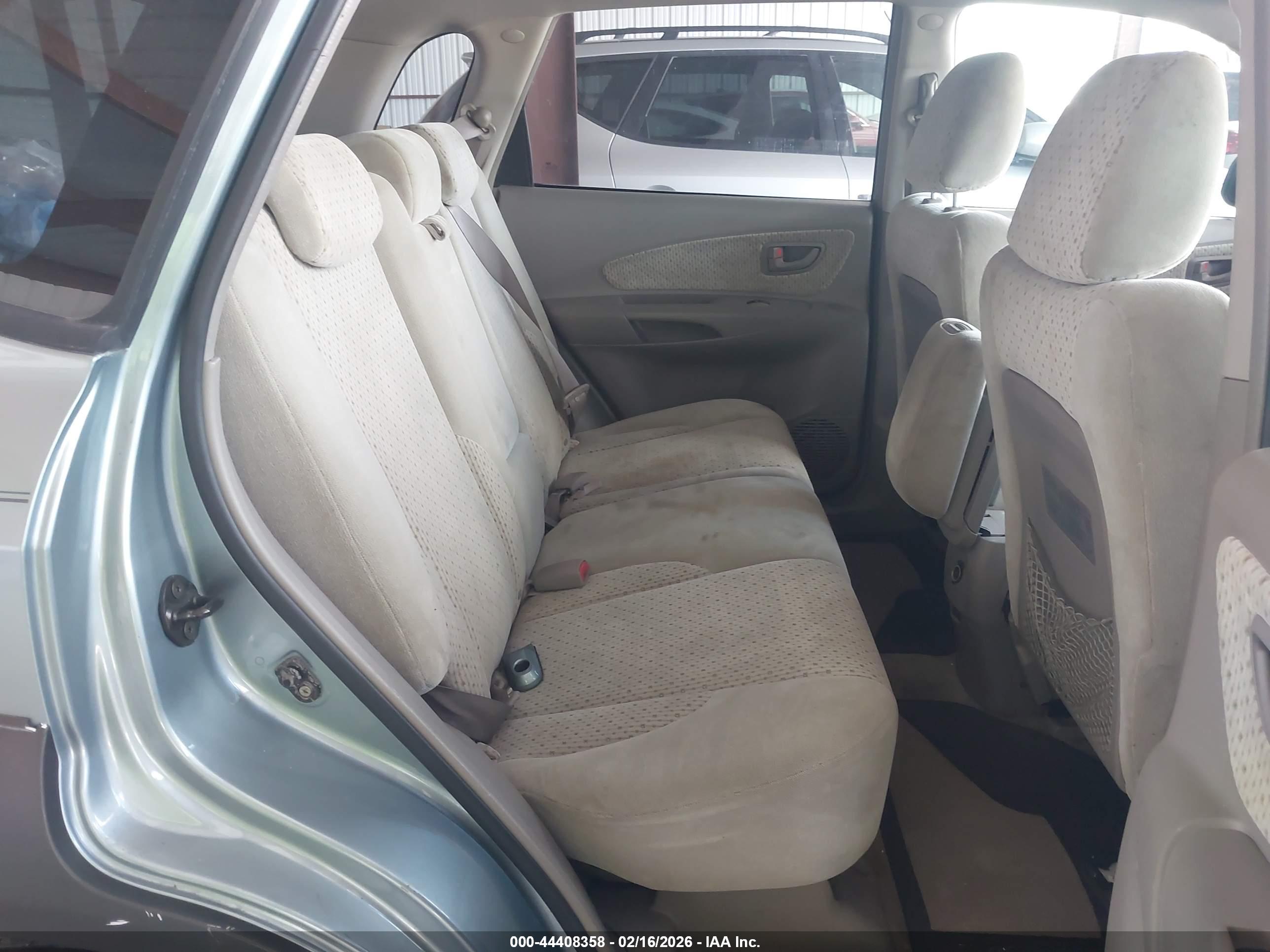 HYUNDAI TUCSON image 8
