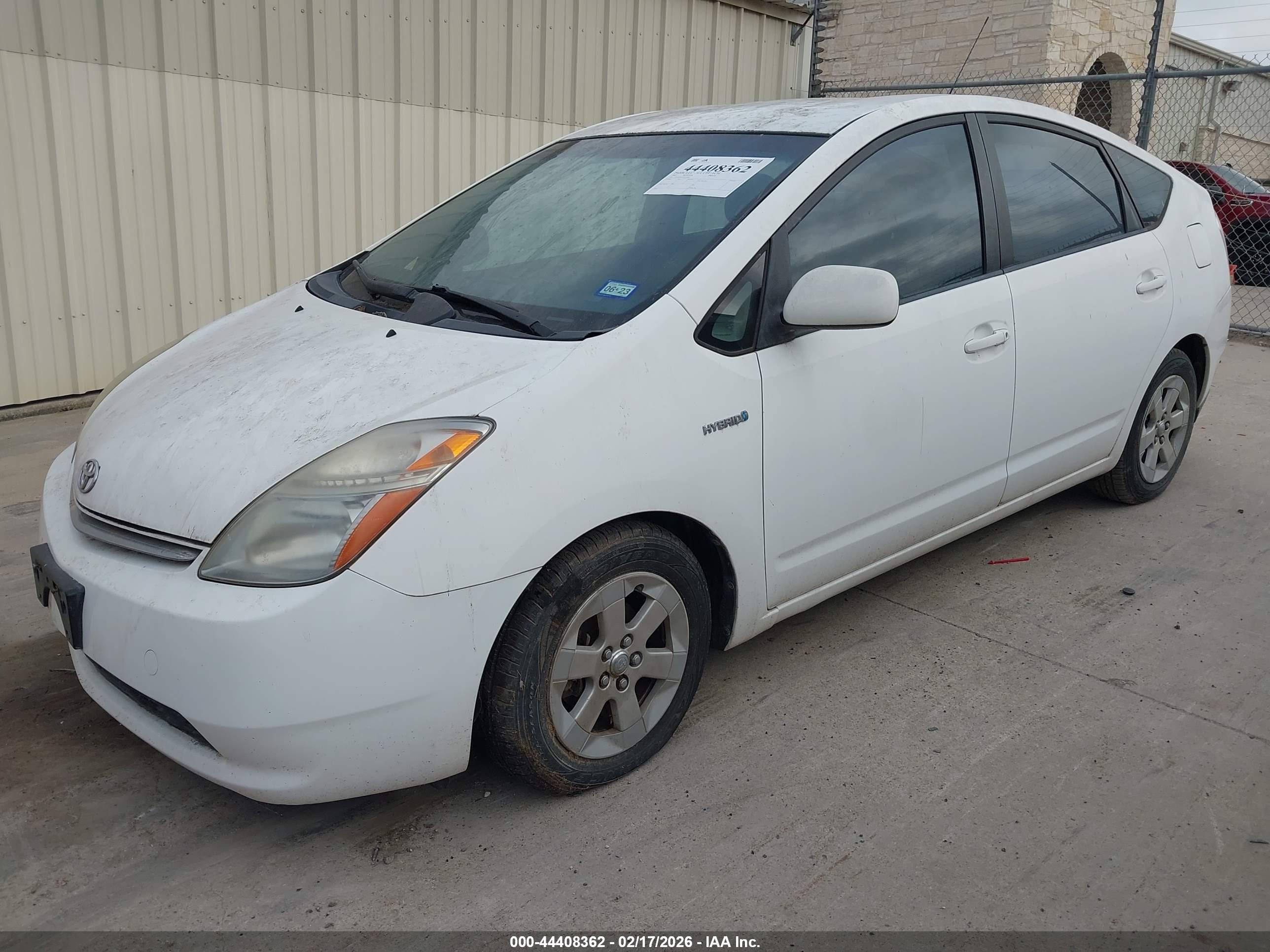 TOYOTA PRIUS image 2
