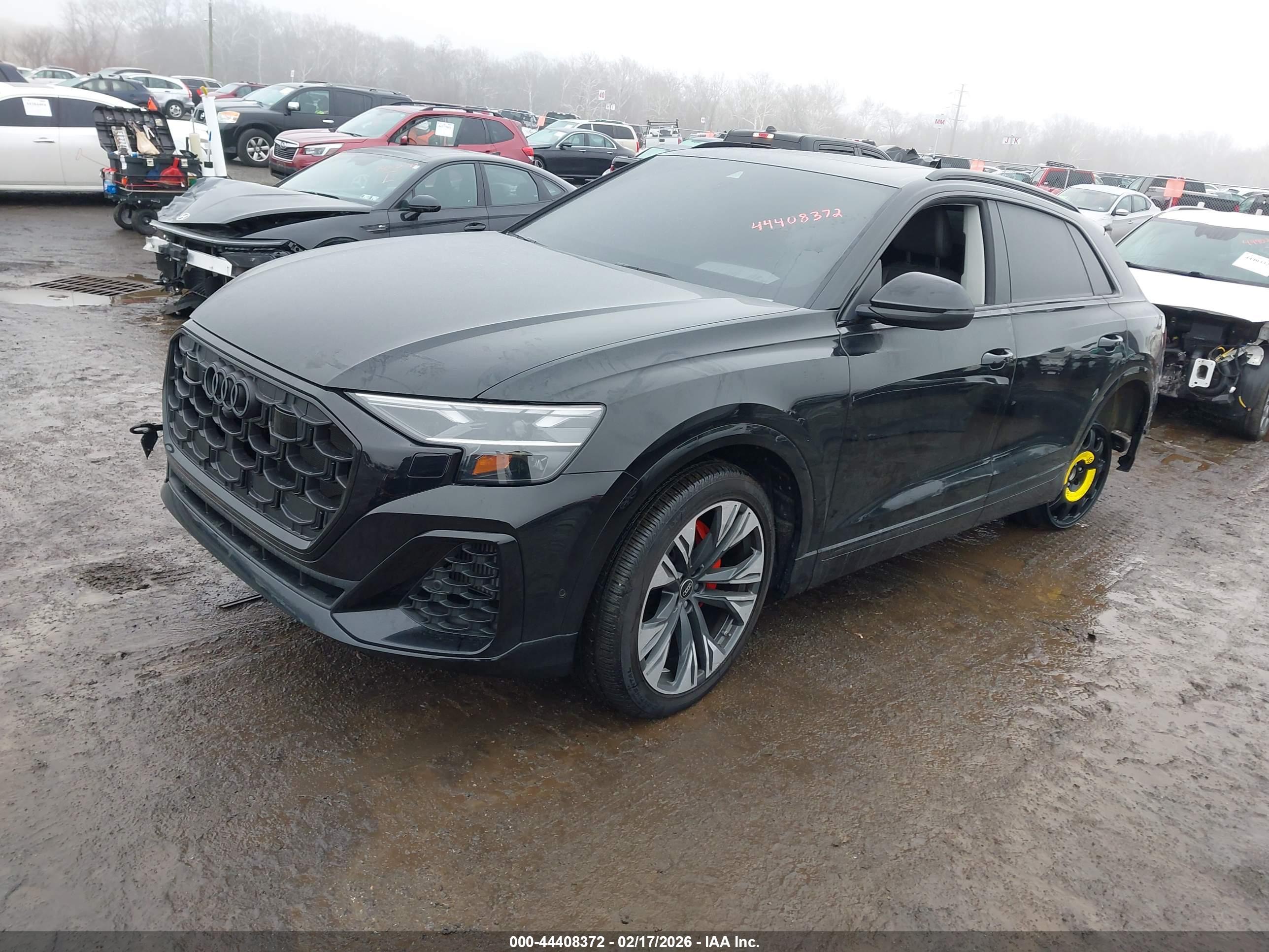 AUDI Q8 image 2