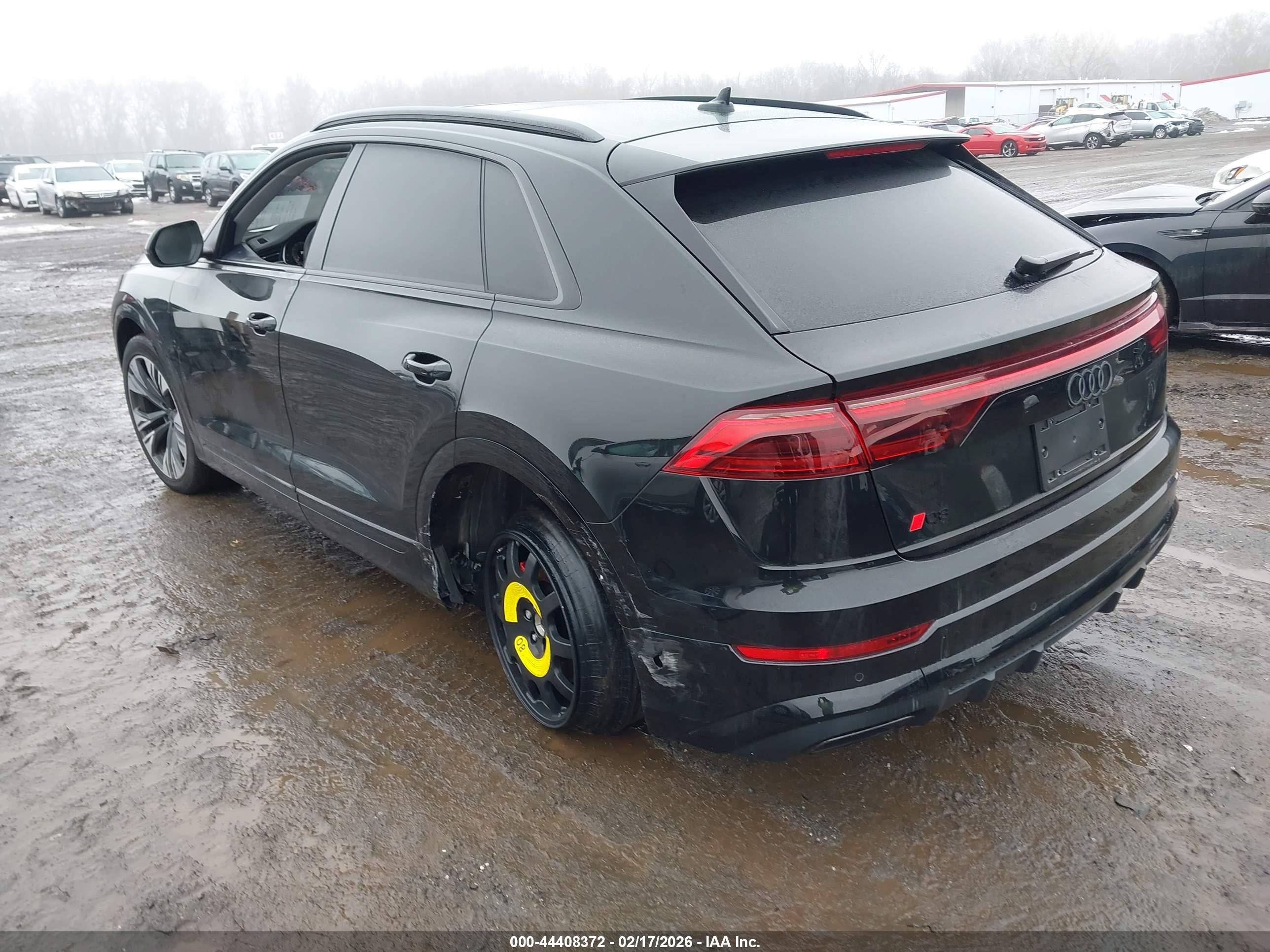 AUDI Q8 image 3