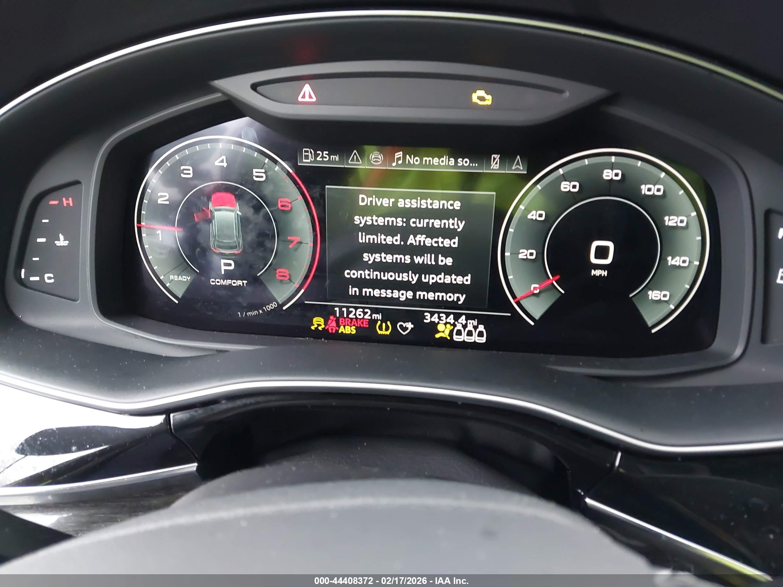 AUDI Q8 image 7