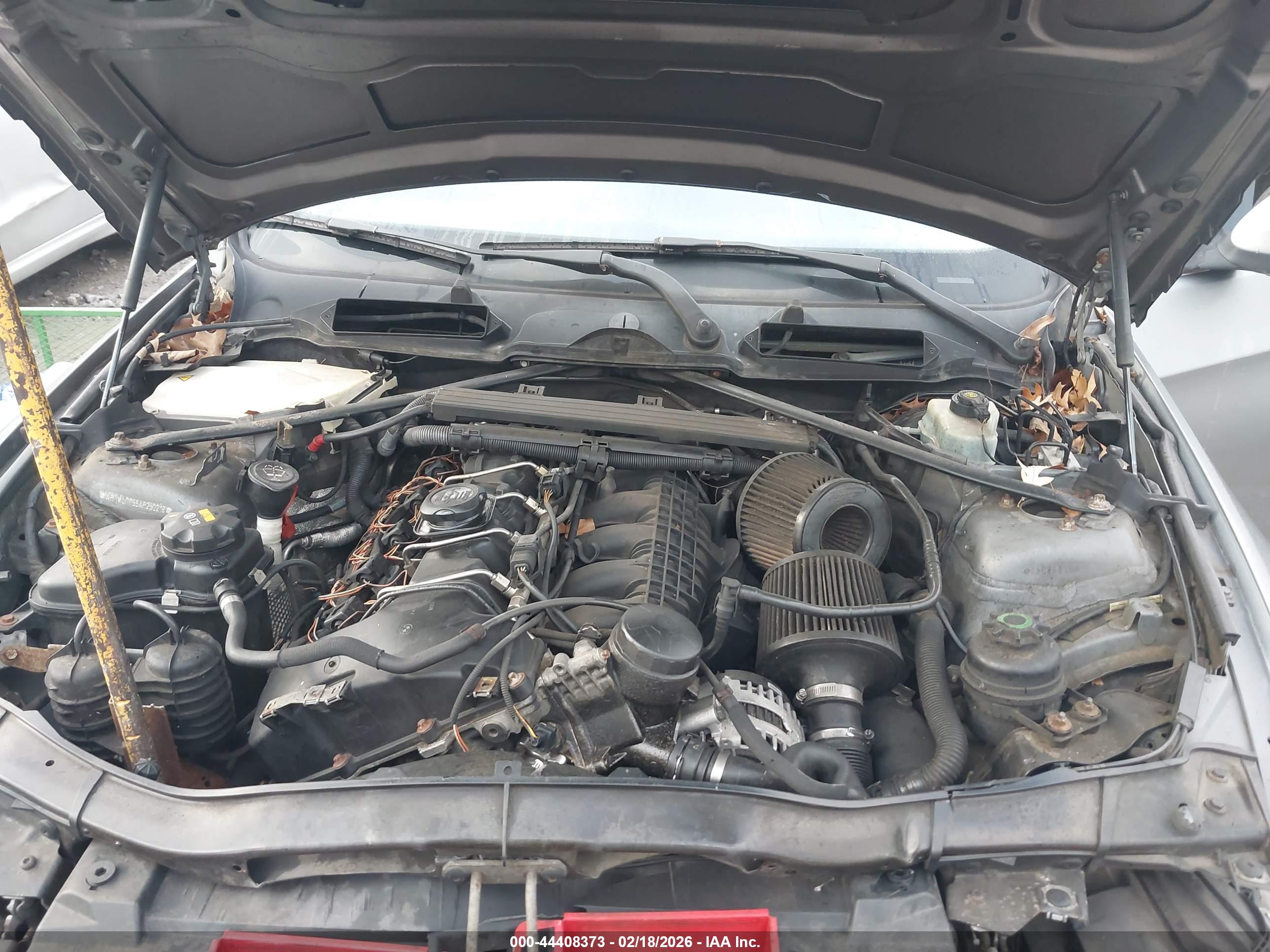 BMW 335I image 10