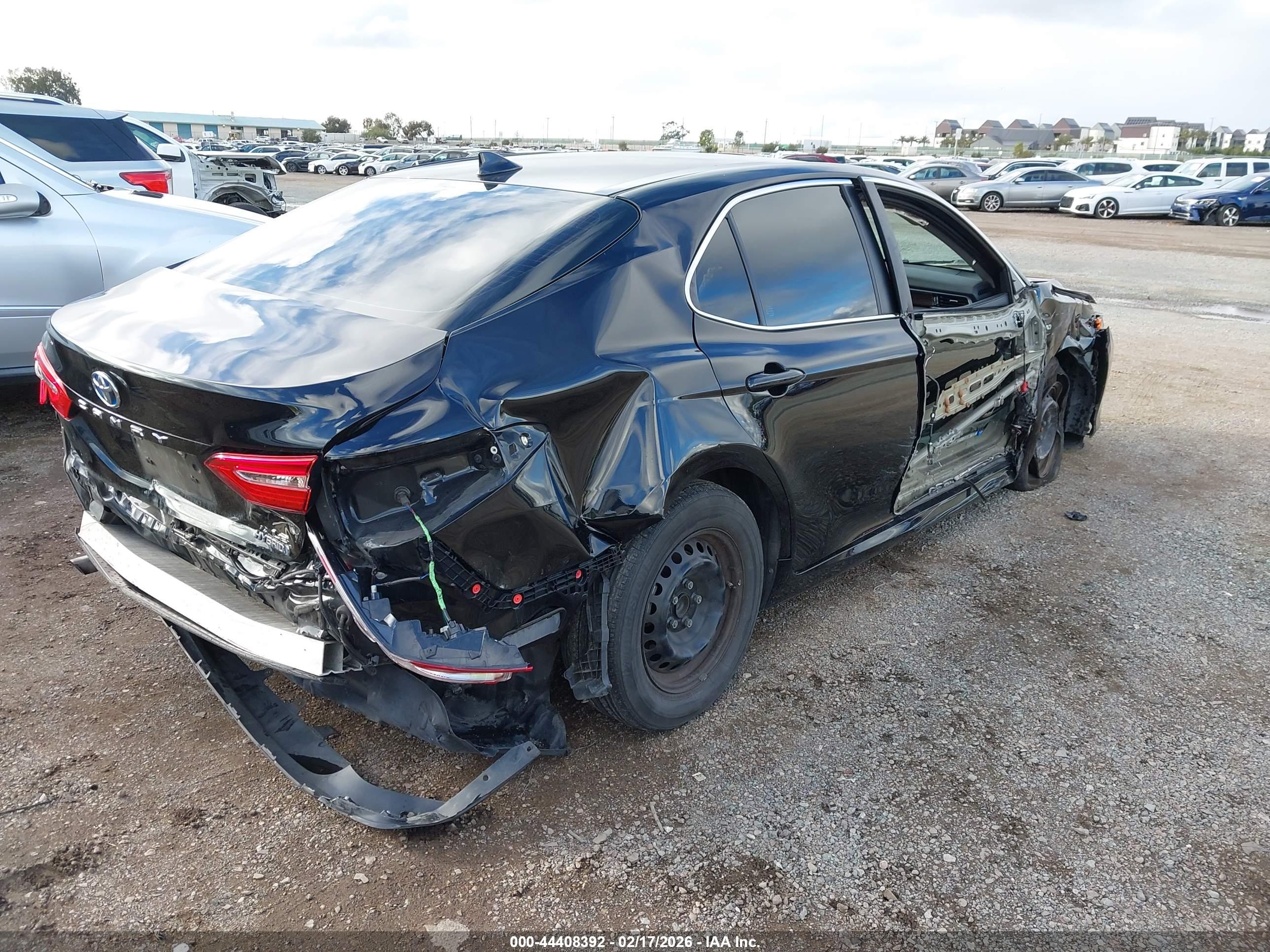 TOYOTA CAMRY image 6