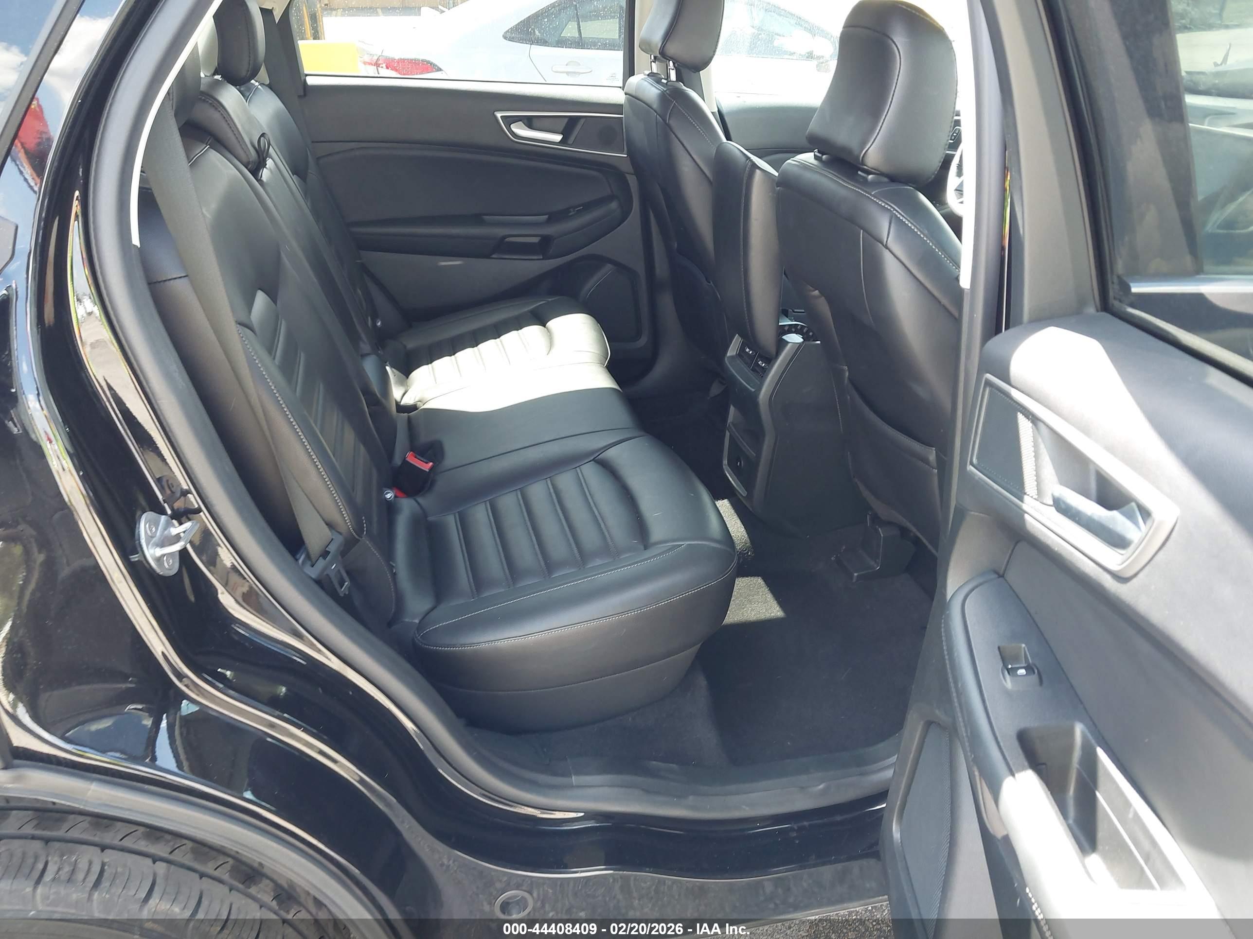 FORD EDGE image 8